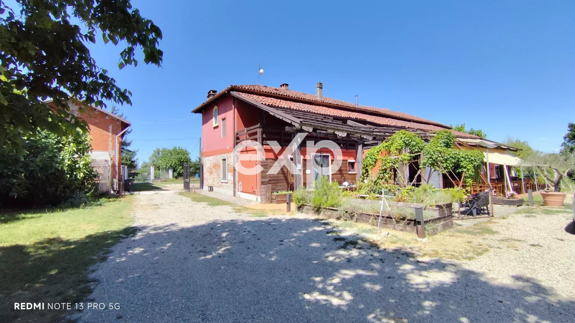 Asti Quarto Superiore Agriturismo Camere Piscina e Ristorante,