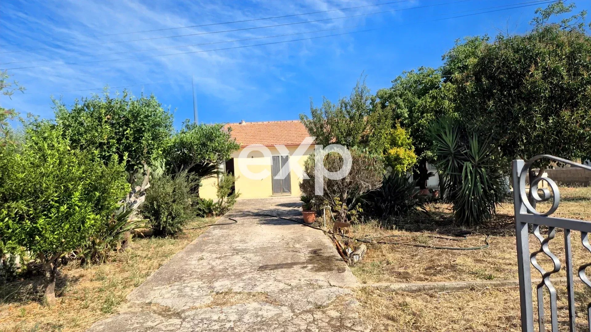 Casa indipendente con giardino