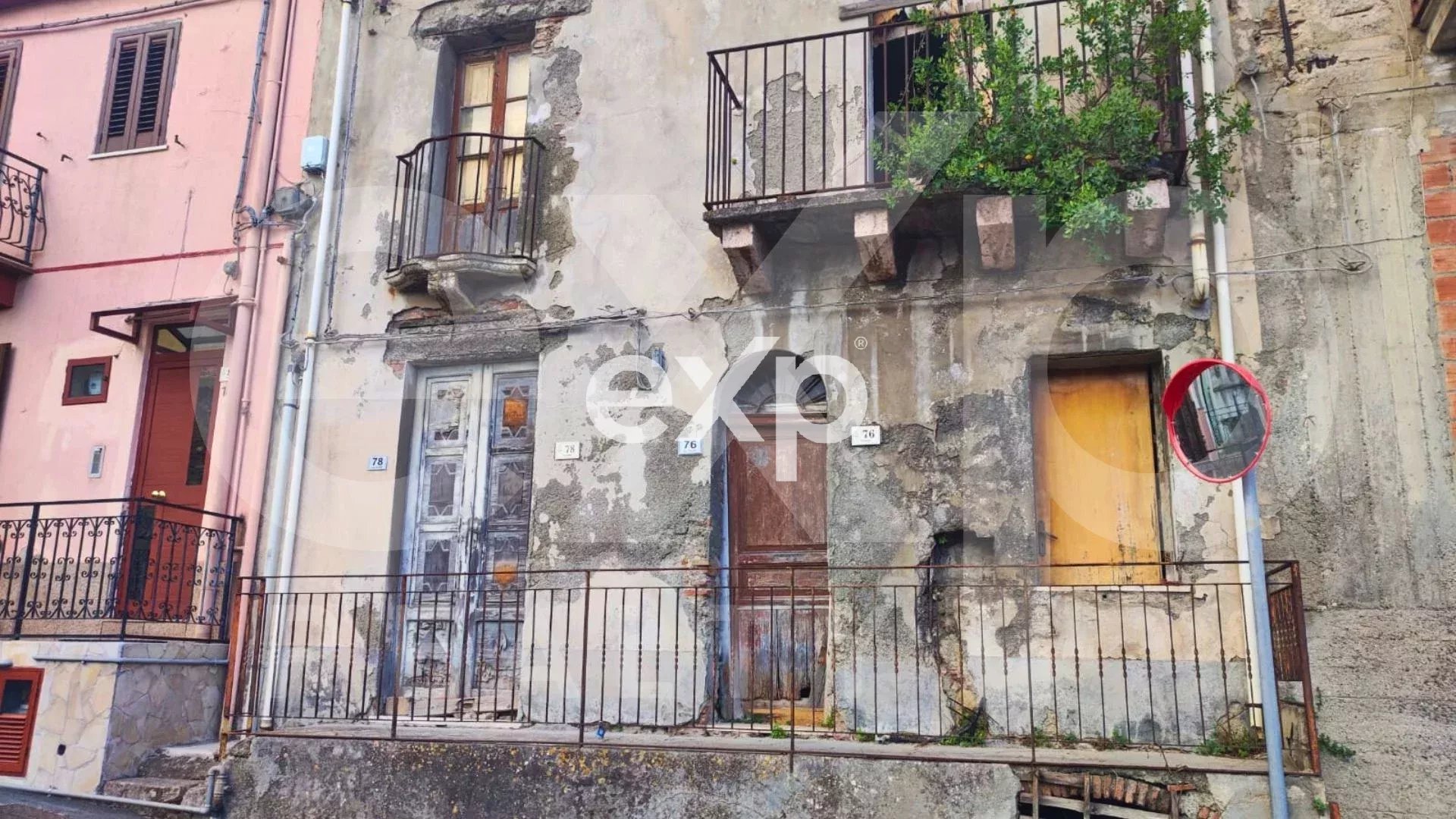 Casa indipendente su due livelli
