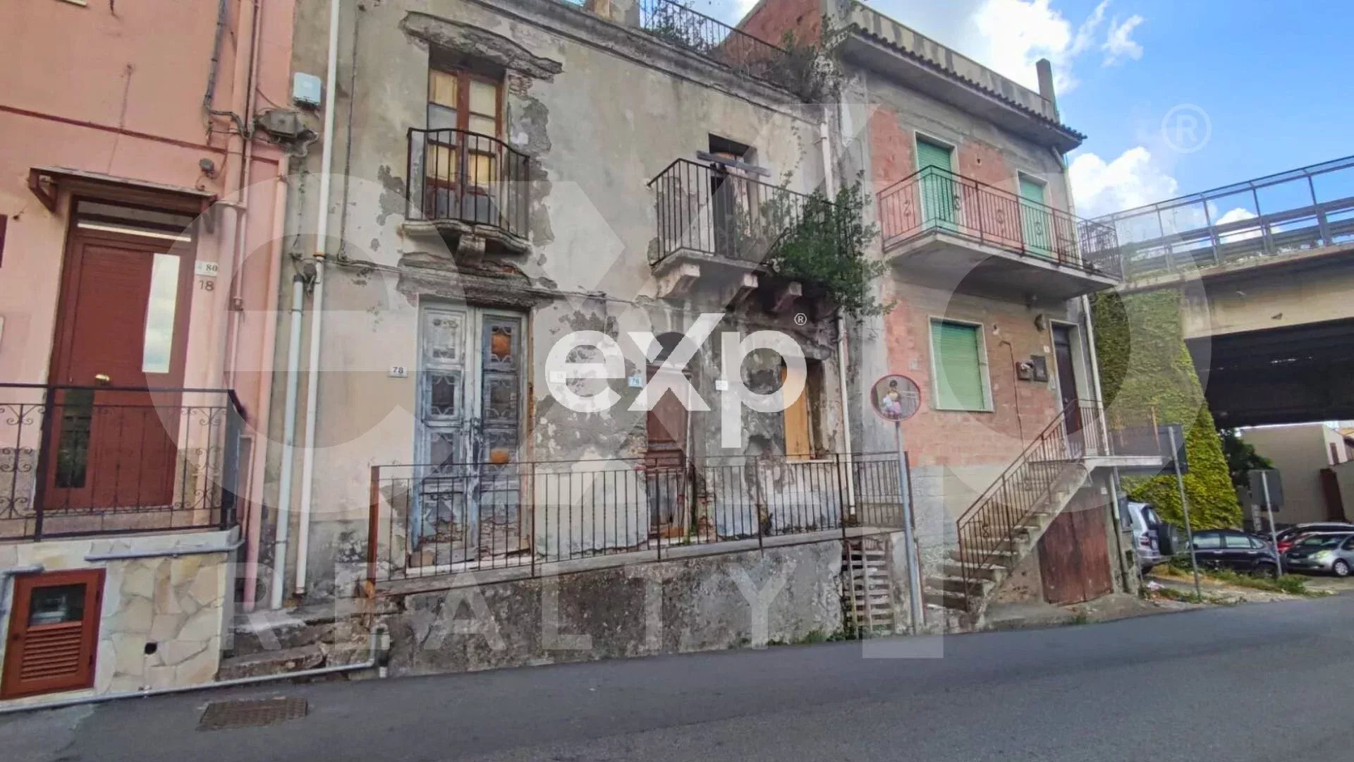 Casa indipendente su due livelli