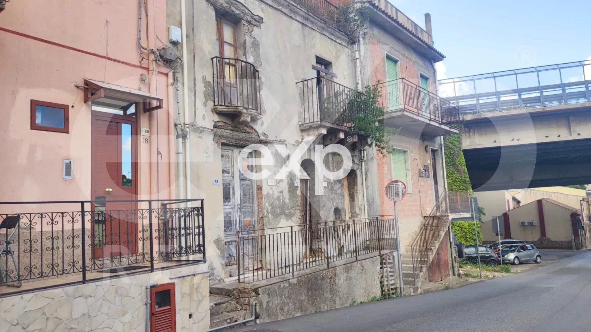Casa indipendente su due livelli