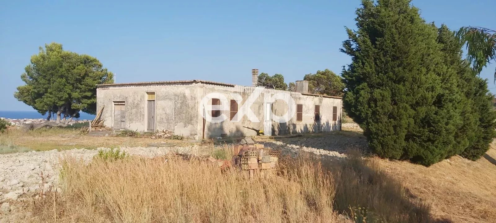 Rudere con terreno e vista mare mozzafiato – Davoli Marina (CZ)