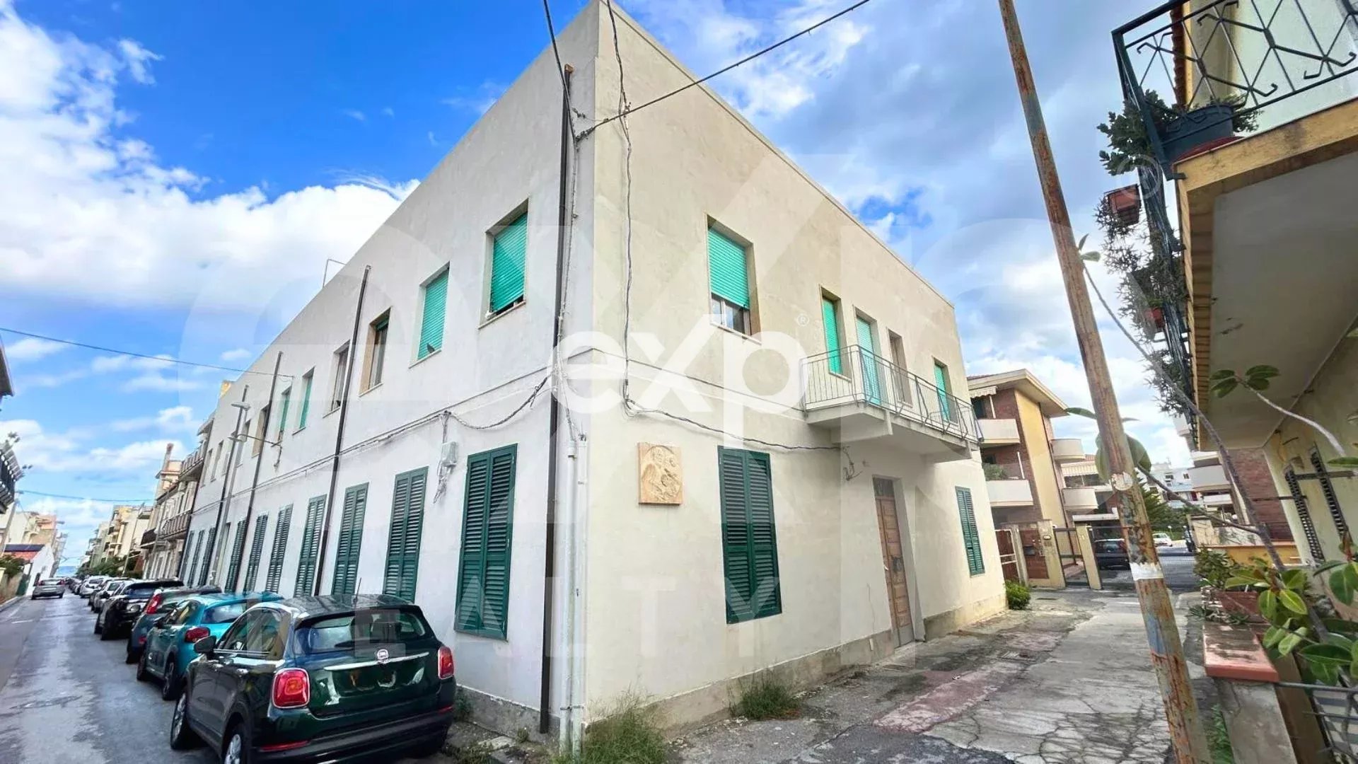 Intero Fabbricato con terreno in vendita a Villafranca Tirrena