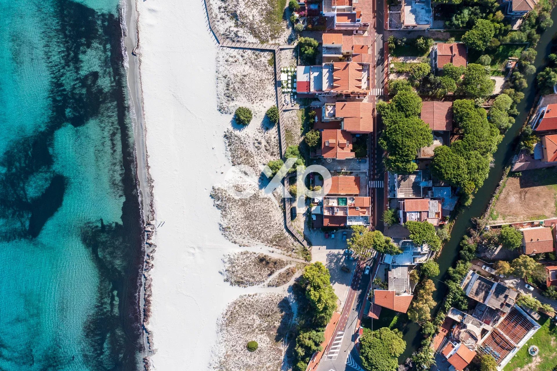 Trilocale a due passi dal mare, La Caletta
