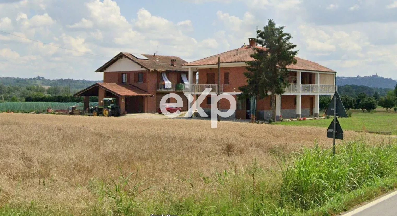 Casa indipendente con terreno in vendita ad Asti