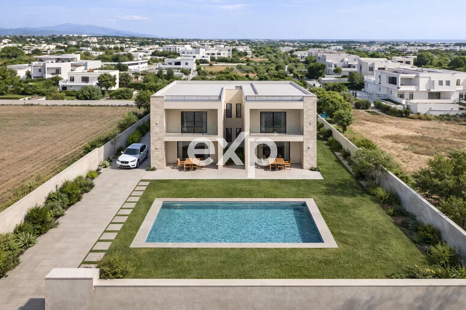 TERRENO EDIFICABILE DI 600 MQ