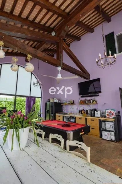 Un raffinato rifugio sulla costa veneziana – Villa privata di lusso con piscina a Jesolo
