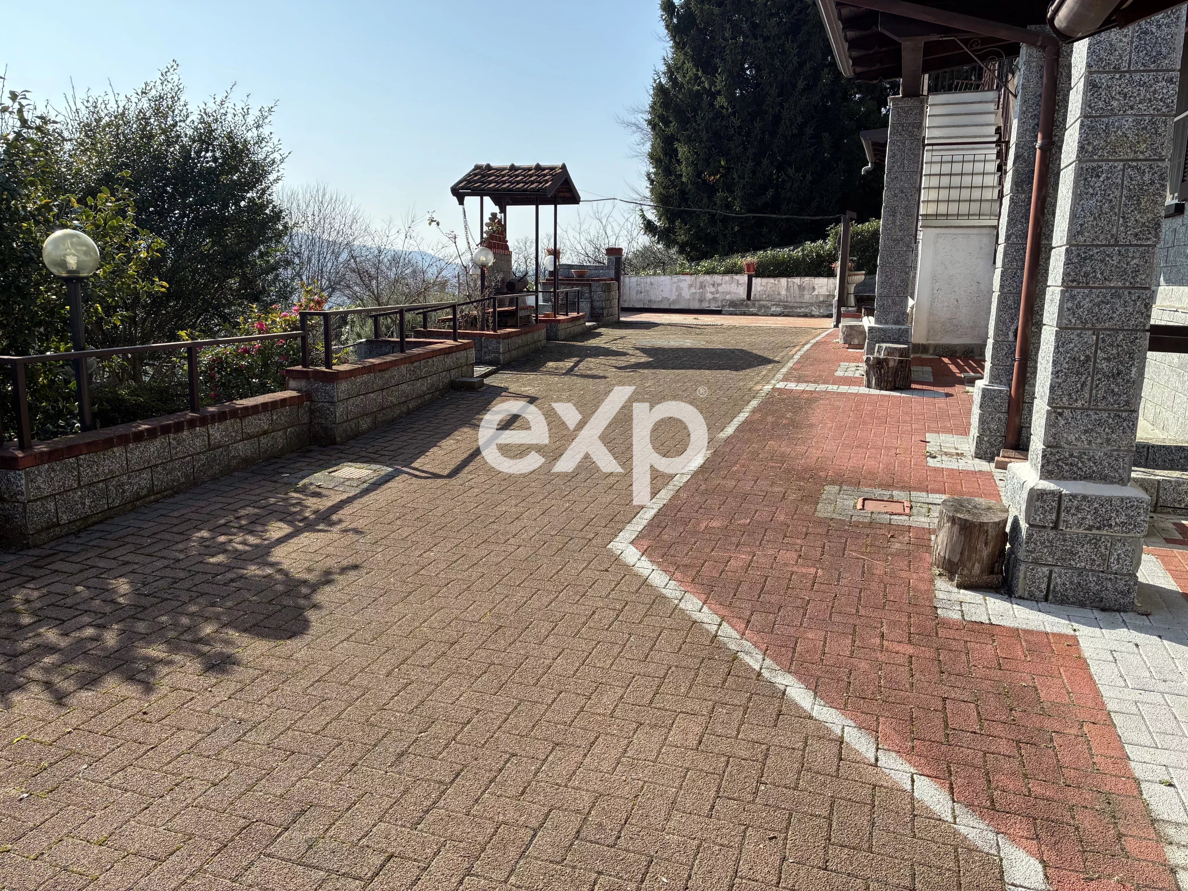 VENDESI CASA INDIPENDENTE SUL LAGO MAGGIORE - POSSIBILITÀ AFFITTO A RISCATTO