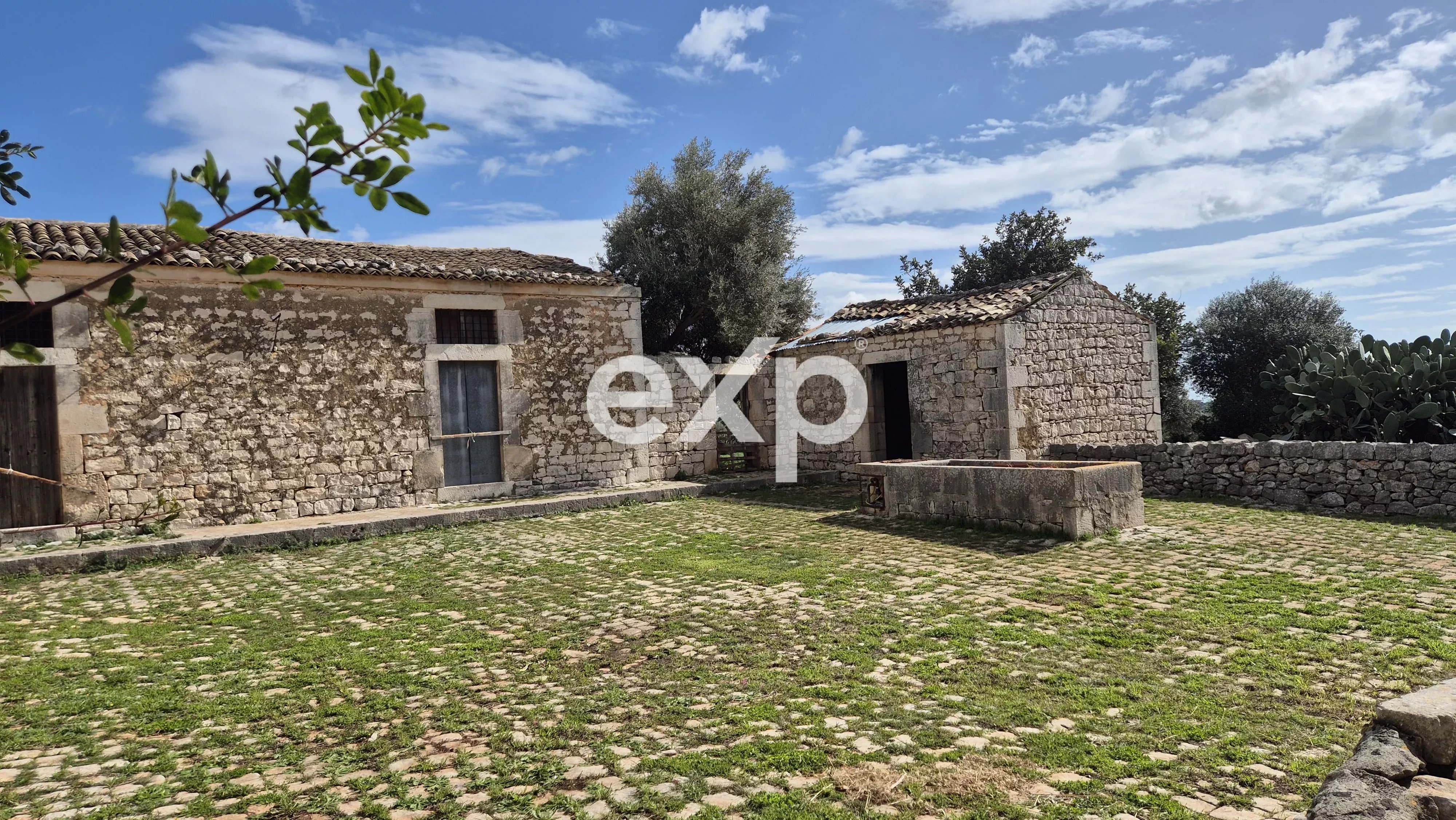 Antica Masseria in Pietra con Vista Mare