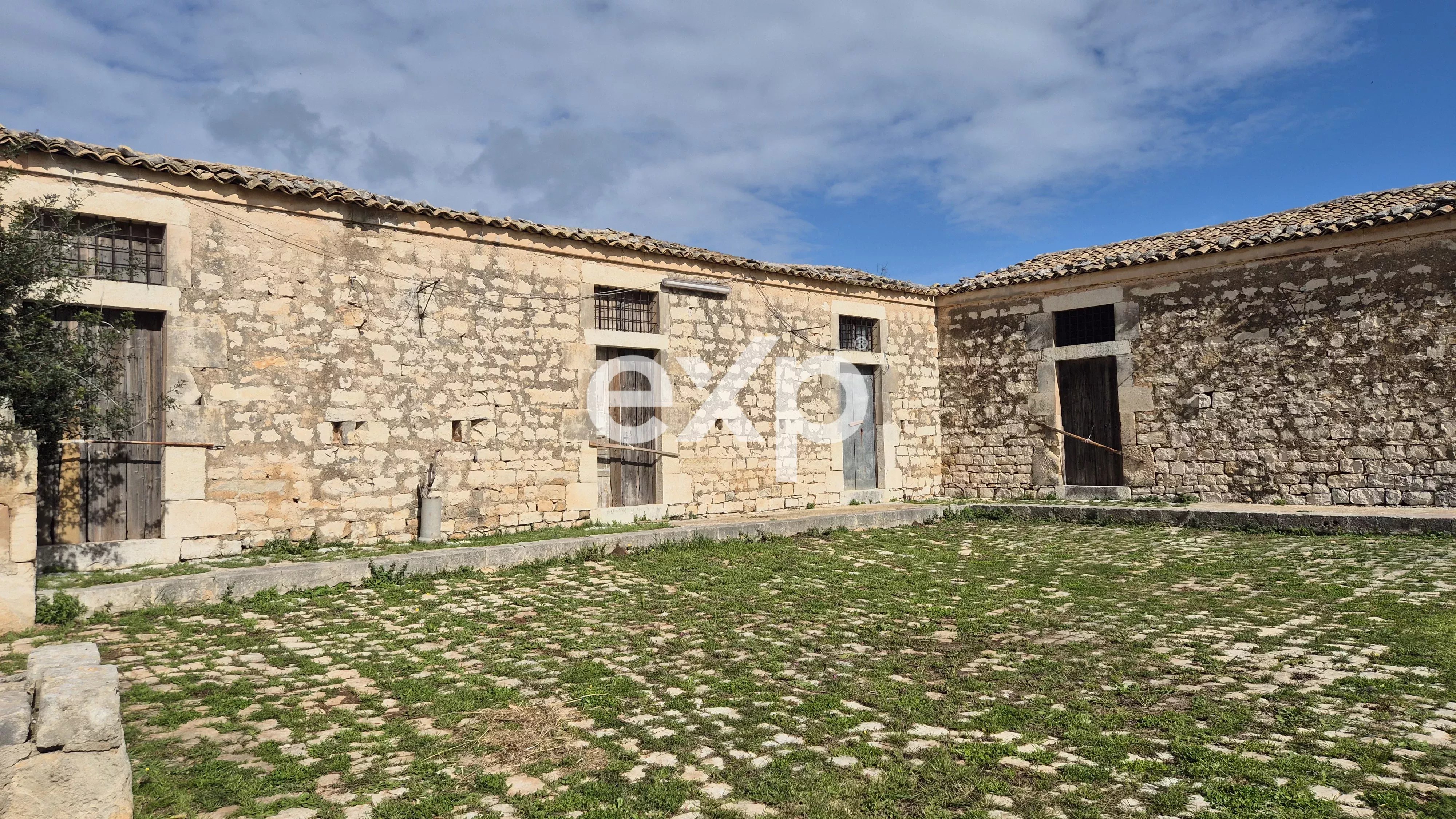 Antica Masseria in Pietra con Vista Mare
