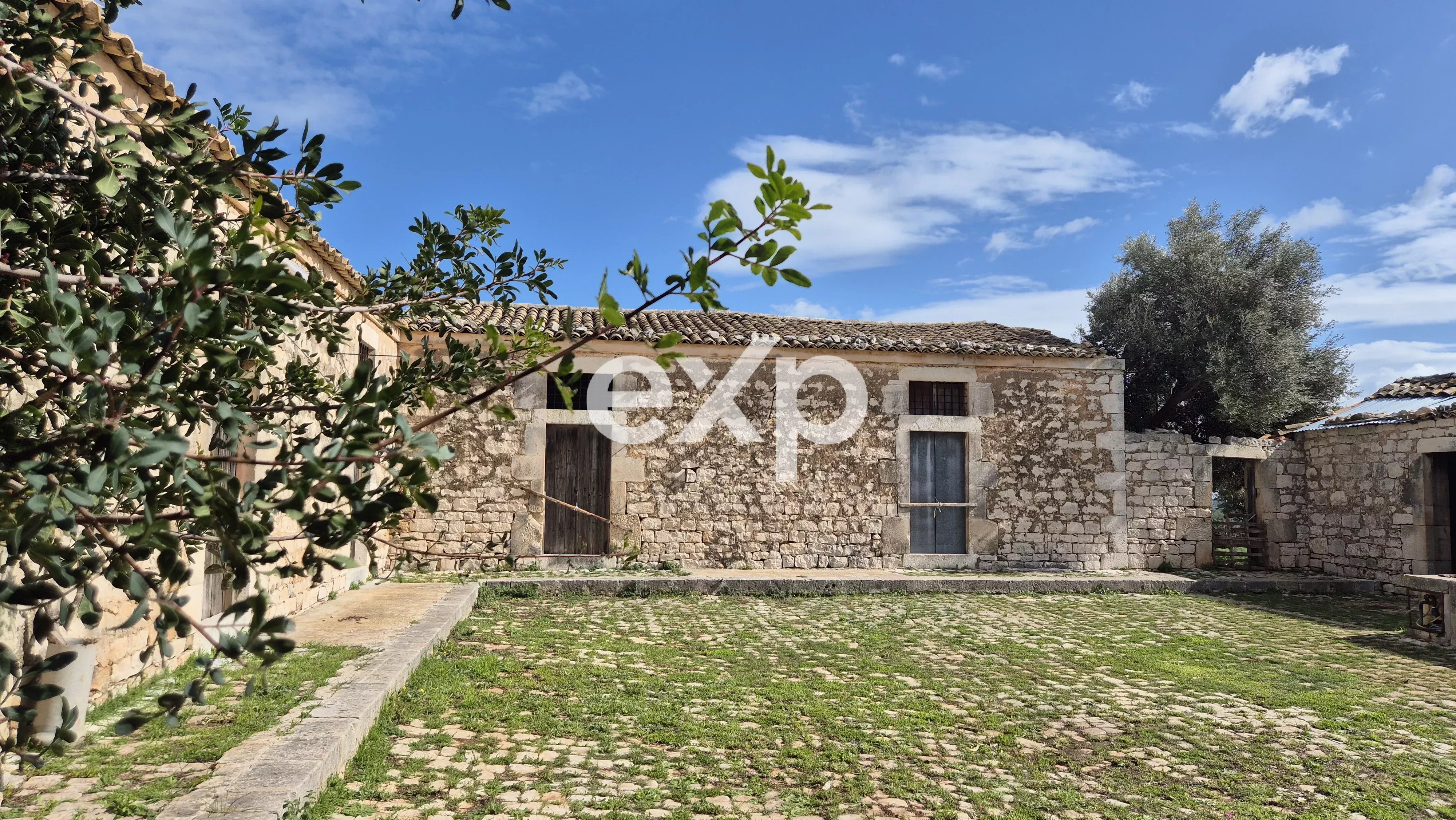 Antica Masseria in Pietra con Vista Mare