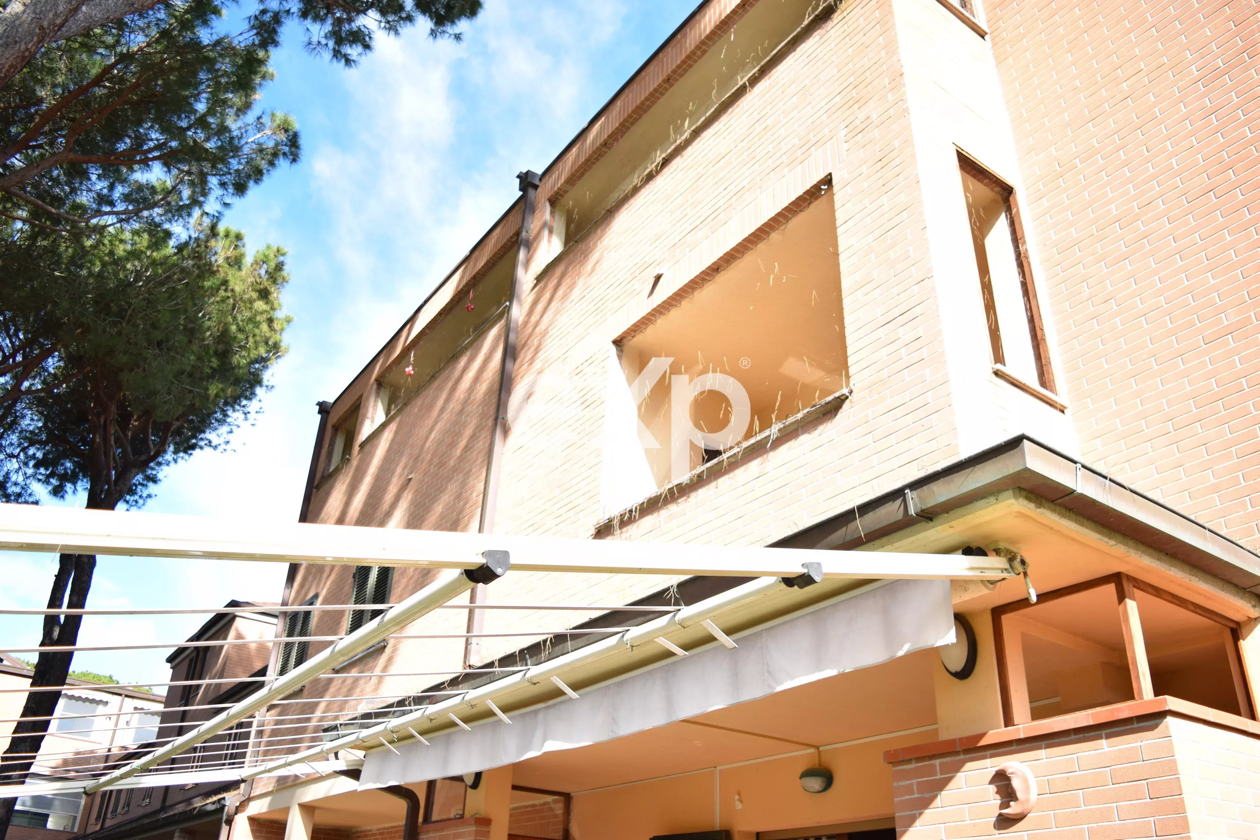 Splendid Three-Room Apartment for Sale with Outdoor Spaces Just 300 Meters from the Sea 3