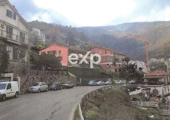 Terreno edificabile con permesso approvato – 380 mq residenziali – Fezzano, Porto Venere