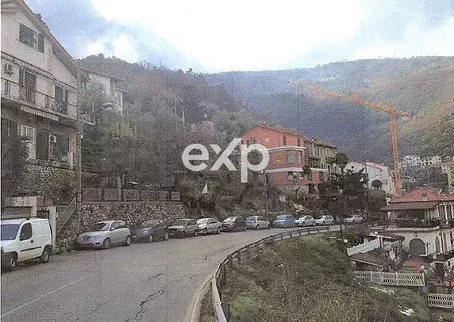 Terreno edificabile con permesso approvato – 380 mq residenziali – Fezzano, Porto Venere