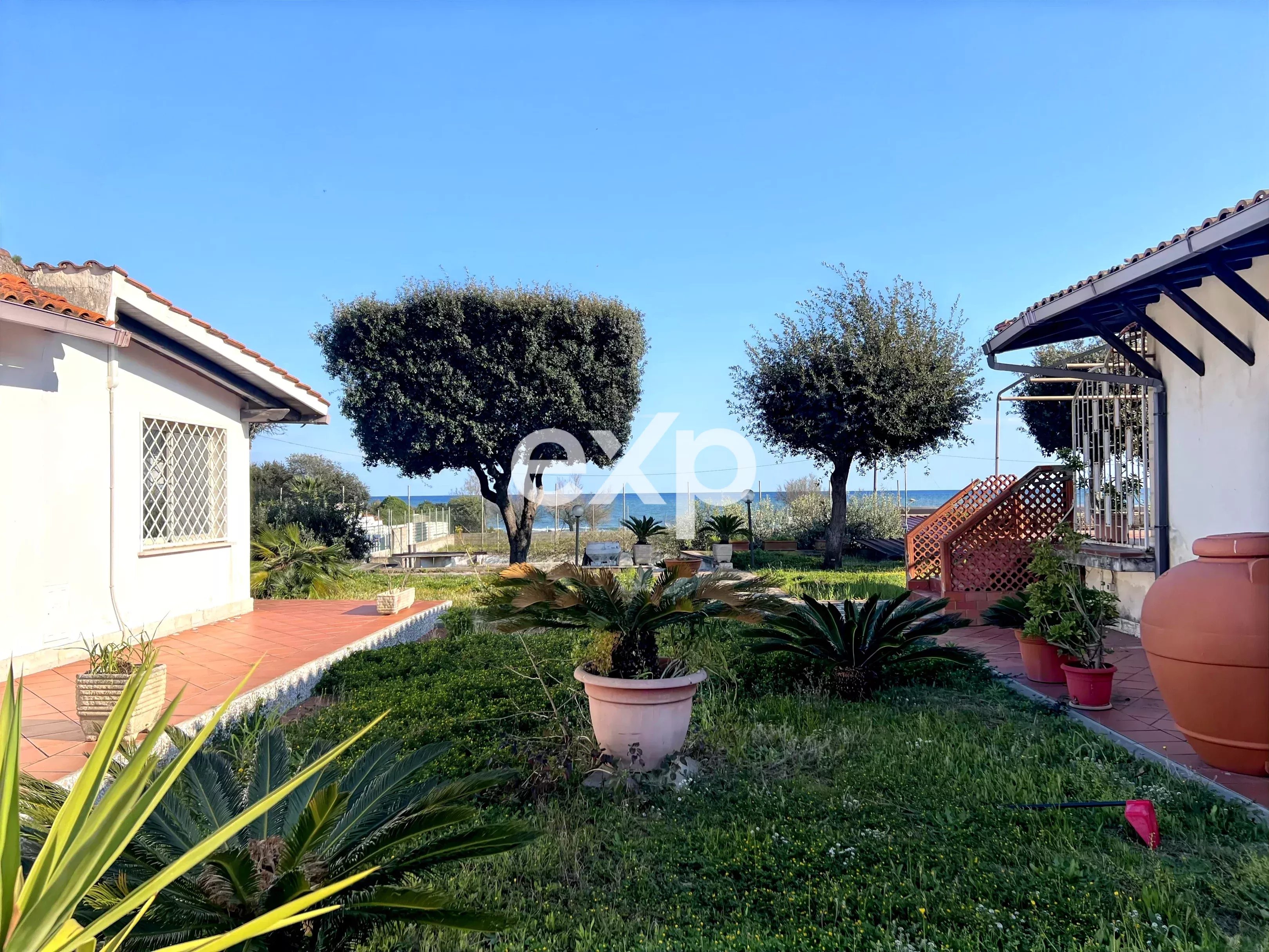 Casa in vendita a Terracina, Via San Felice Circeo, 04019 Terracina, 237 m²