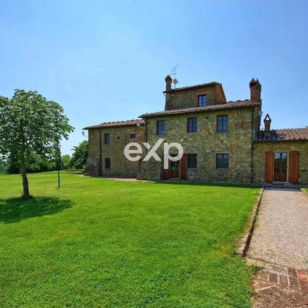 In Vendita "Prestigiosa Villa con piscina a Lucignano (Arezzo)"