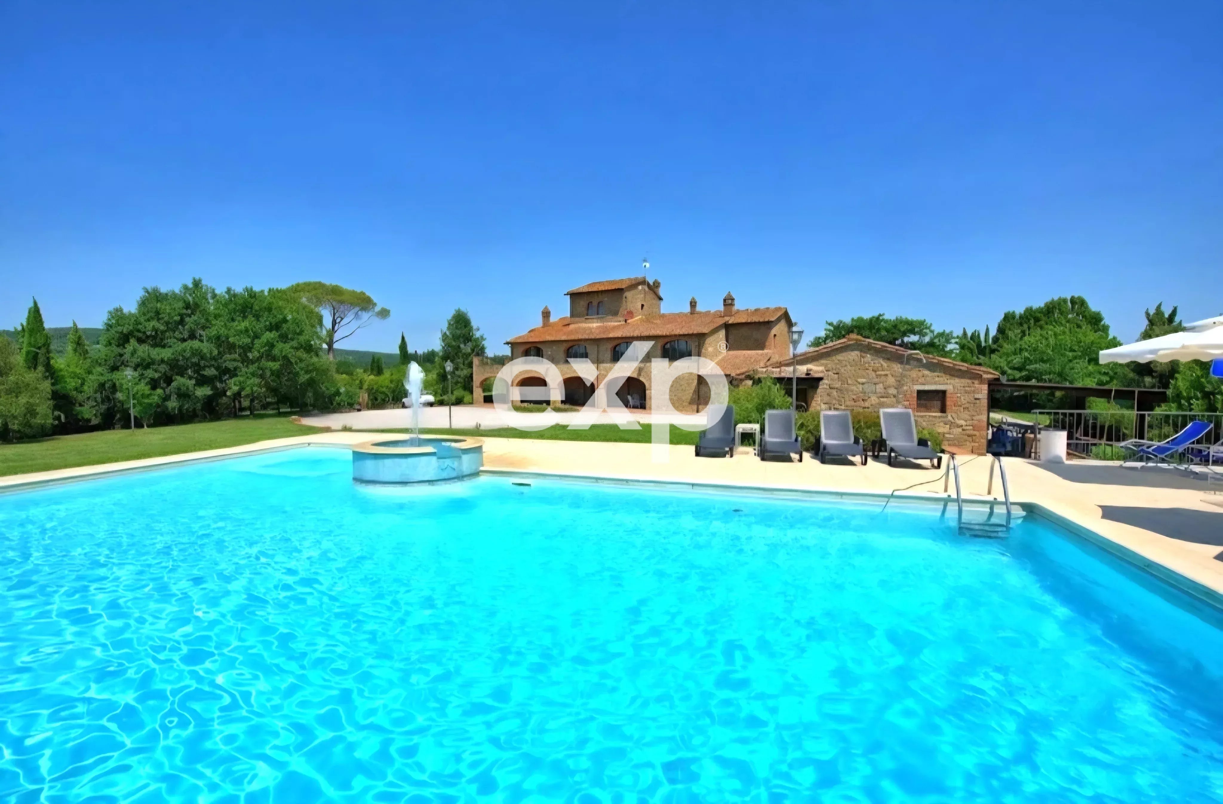 In Vendita "Prestigiosa Villa con piscina a Lucignano (Arezzo)"