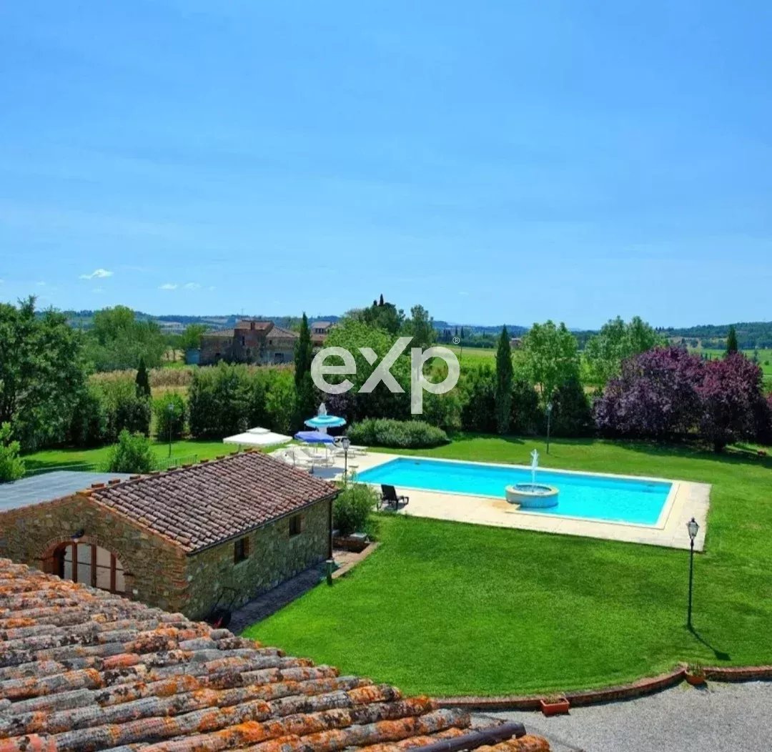 In Vendita "Prestigiosa Villa con piscina a Lucignano (Arezzo)"
