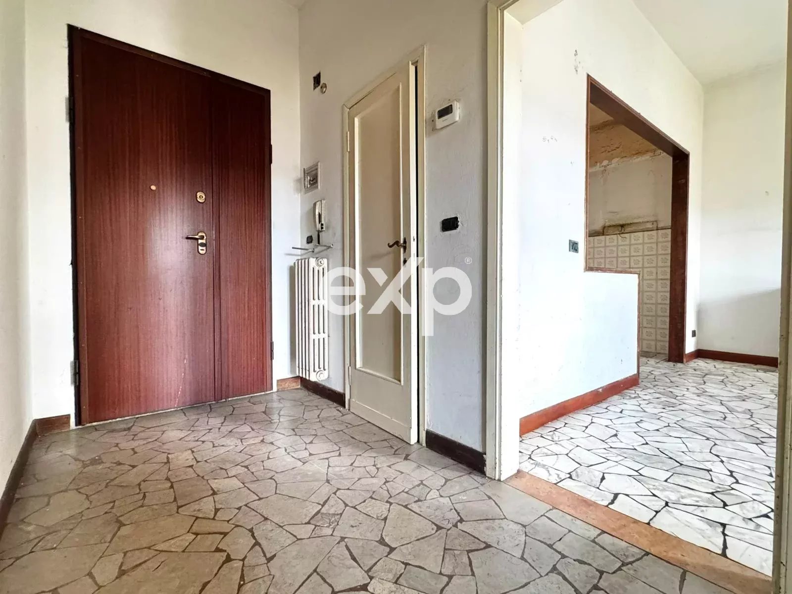 TRE CAMERE E CAMINO A POGGIO A CAIANO