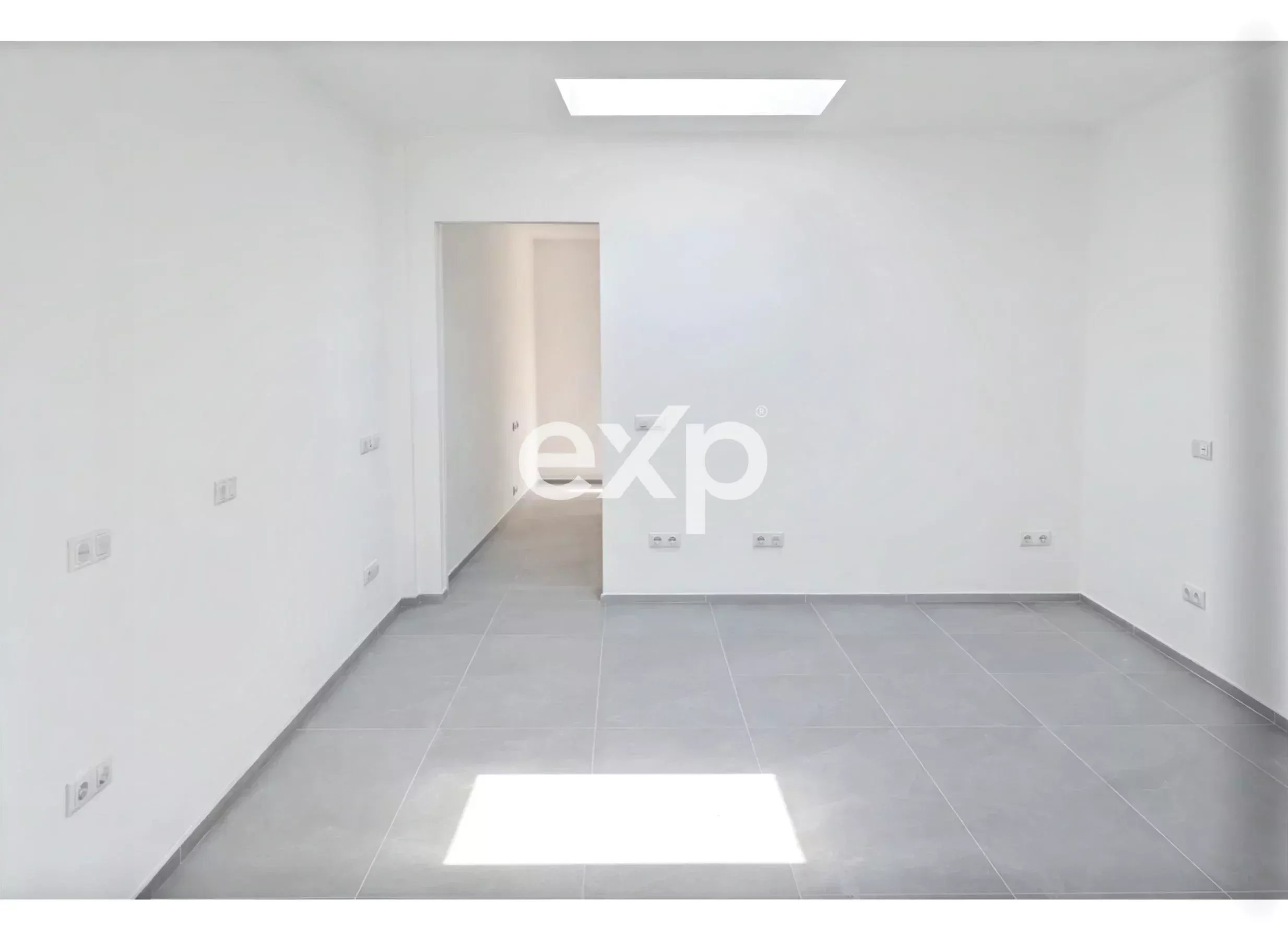 Moderno Loft con Spazio Esterno Privato, Domotica e Fotovoltaico – Calolziocorte