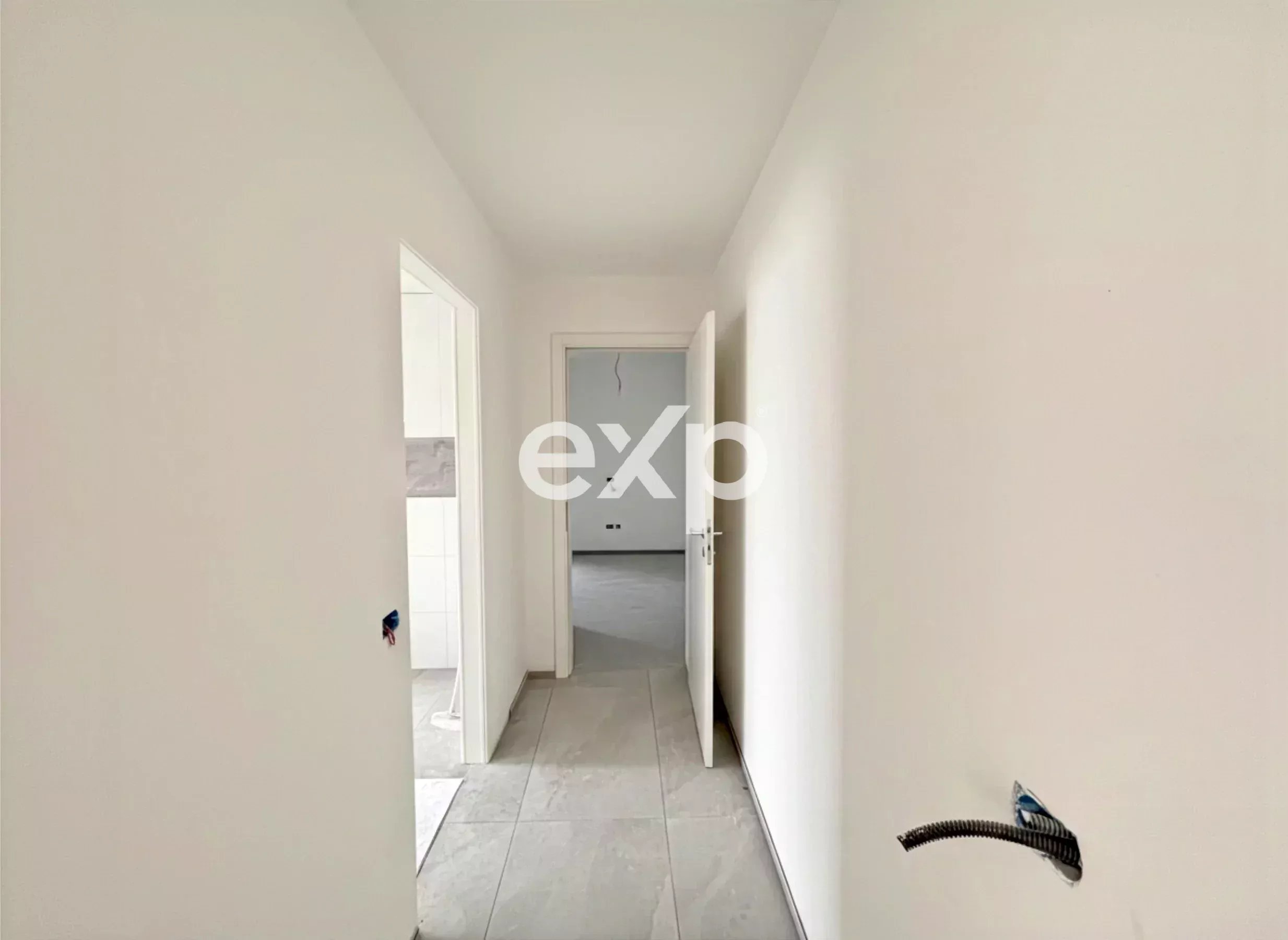 Moderno Loft con Spazio Esterno Privato, Domotica e Fotovoltaico – Calolziocorte