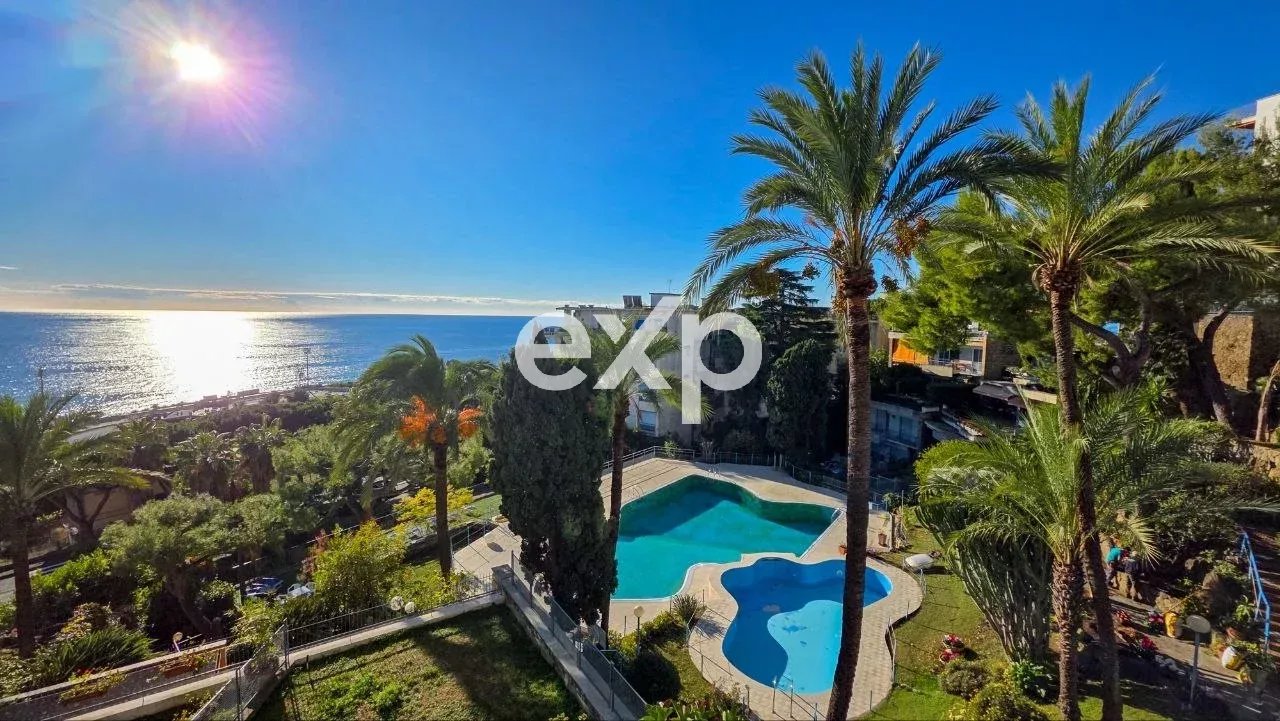 Sanremo Foce – Ampio appartamento vista mare con piscina, terrazzo e possibilità frazionamento