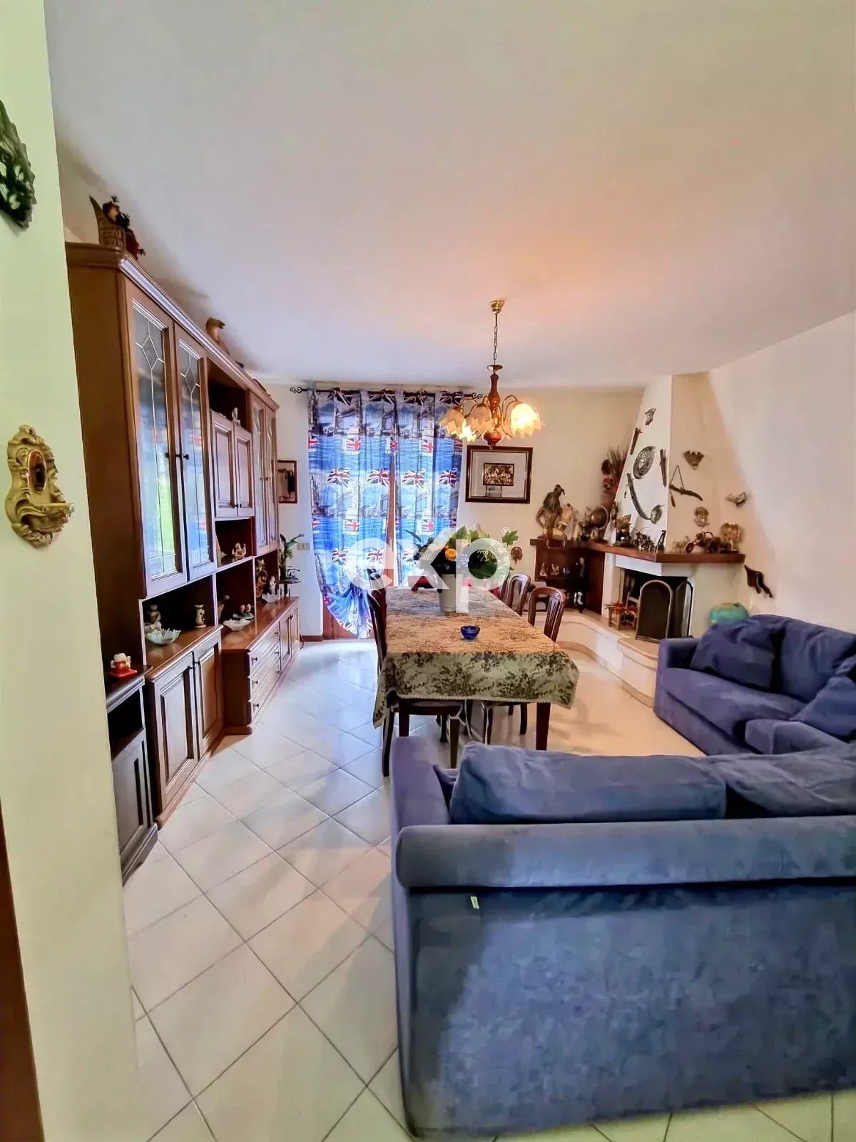 **In Vendita Ampio 6 Vani con Terrazze, Garage Doppio e Giardino Privato di 400 mq**