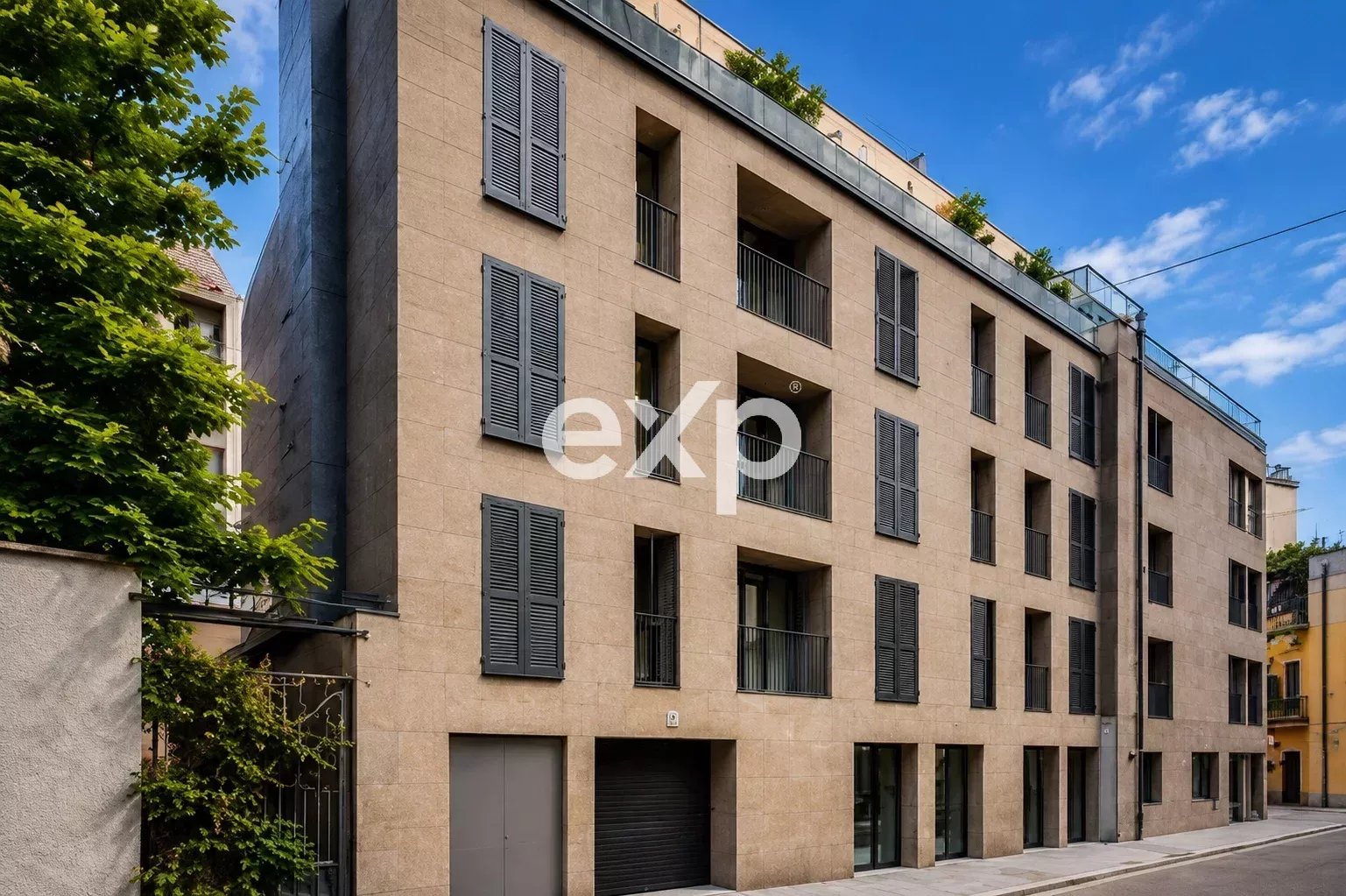 Palazzo di 1.500 m² in Vendita a Paolo Sarpi, Milano