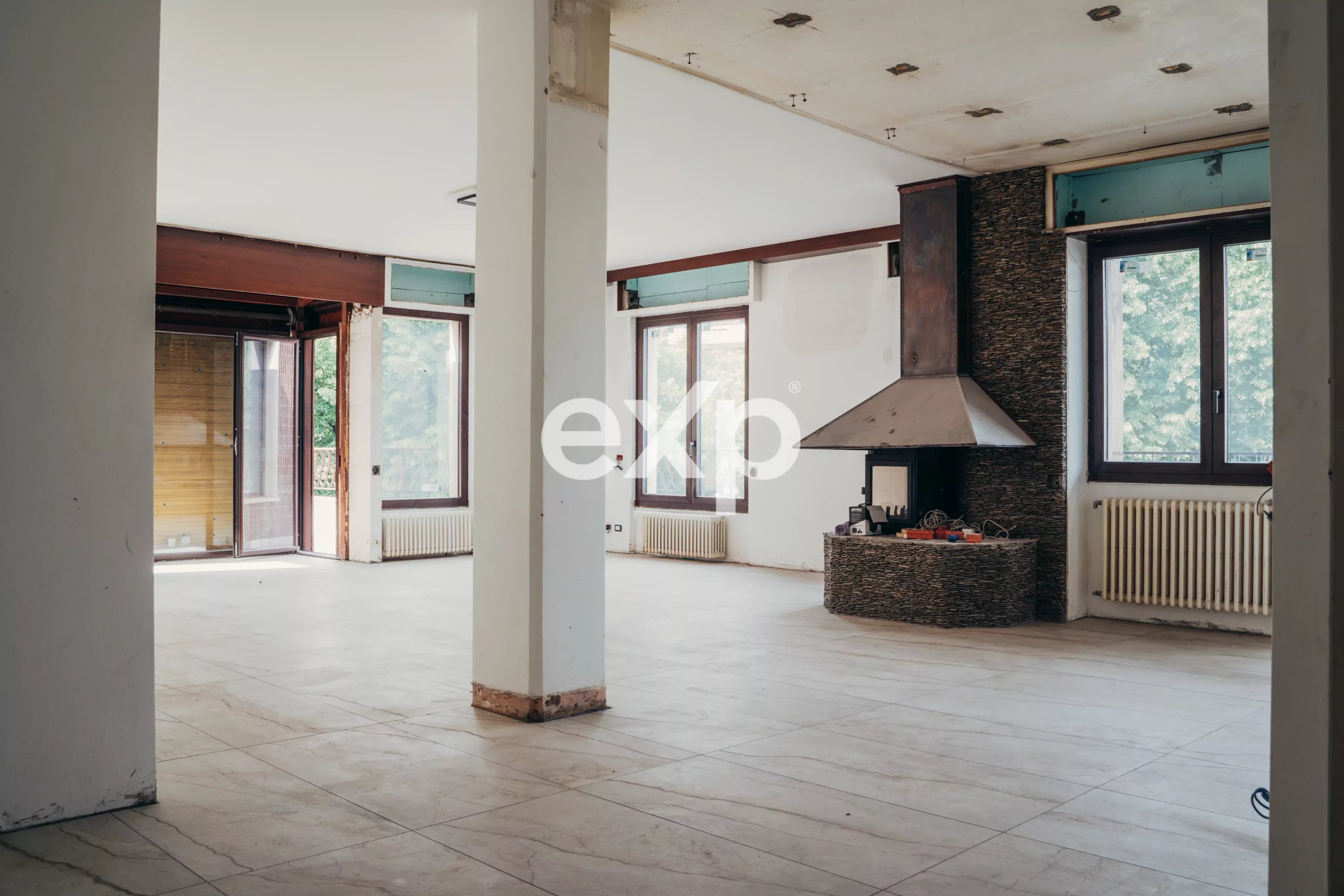 Appartamento in vendita a Busto Arsizio, Largo Gaetano Giardino, 7, 21052 Busto Arsizio, 170 m²
