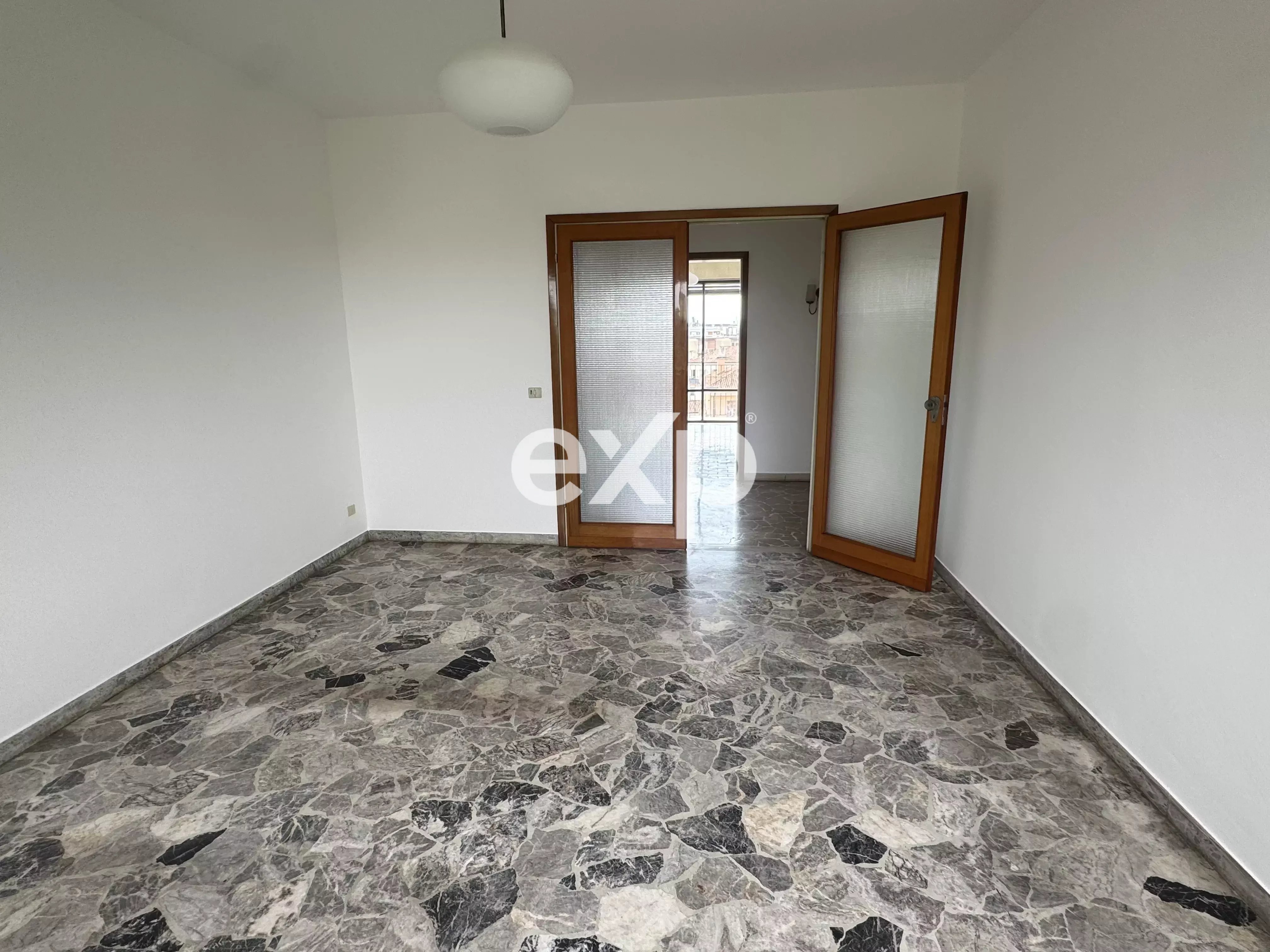 Ampio Appartamento di 220 m² con 5 Camere a Mestre, Venezia