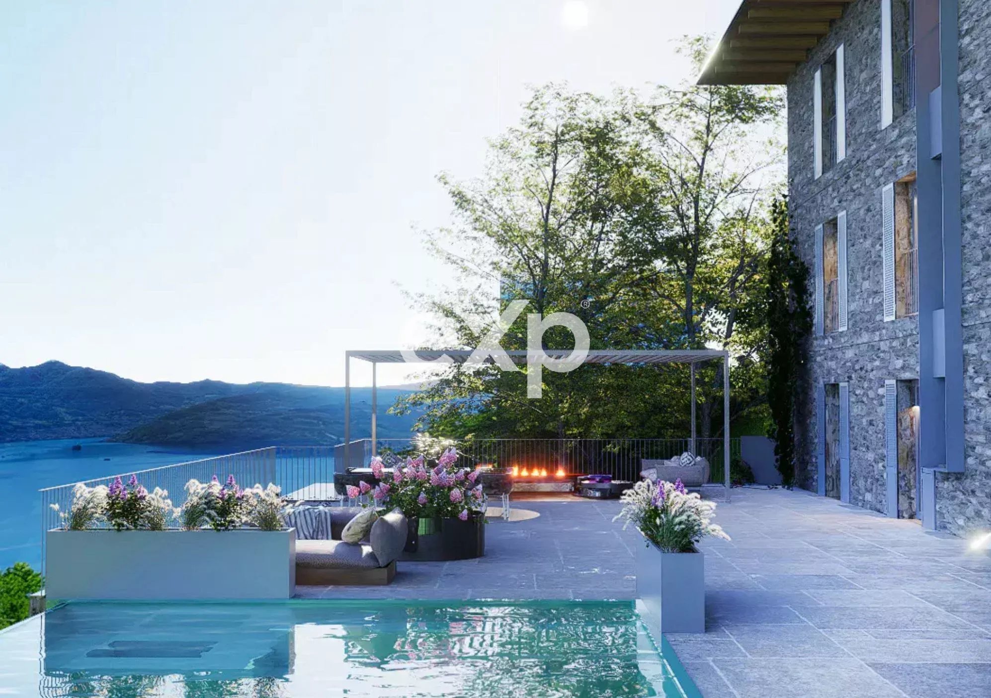 Casale tradizionale in pietra con splendida vista sul lago d'Iseo