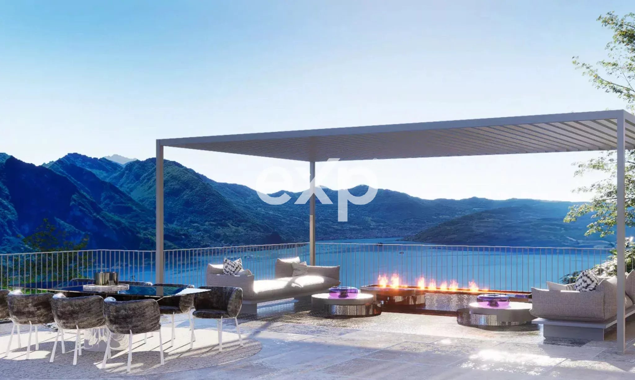 Casale tradizionale in pietra con splendida vista sul lago d'Iseo