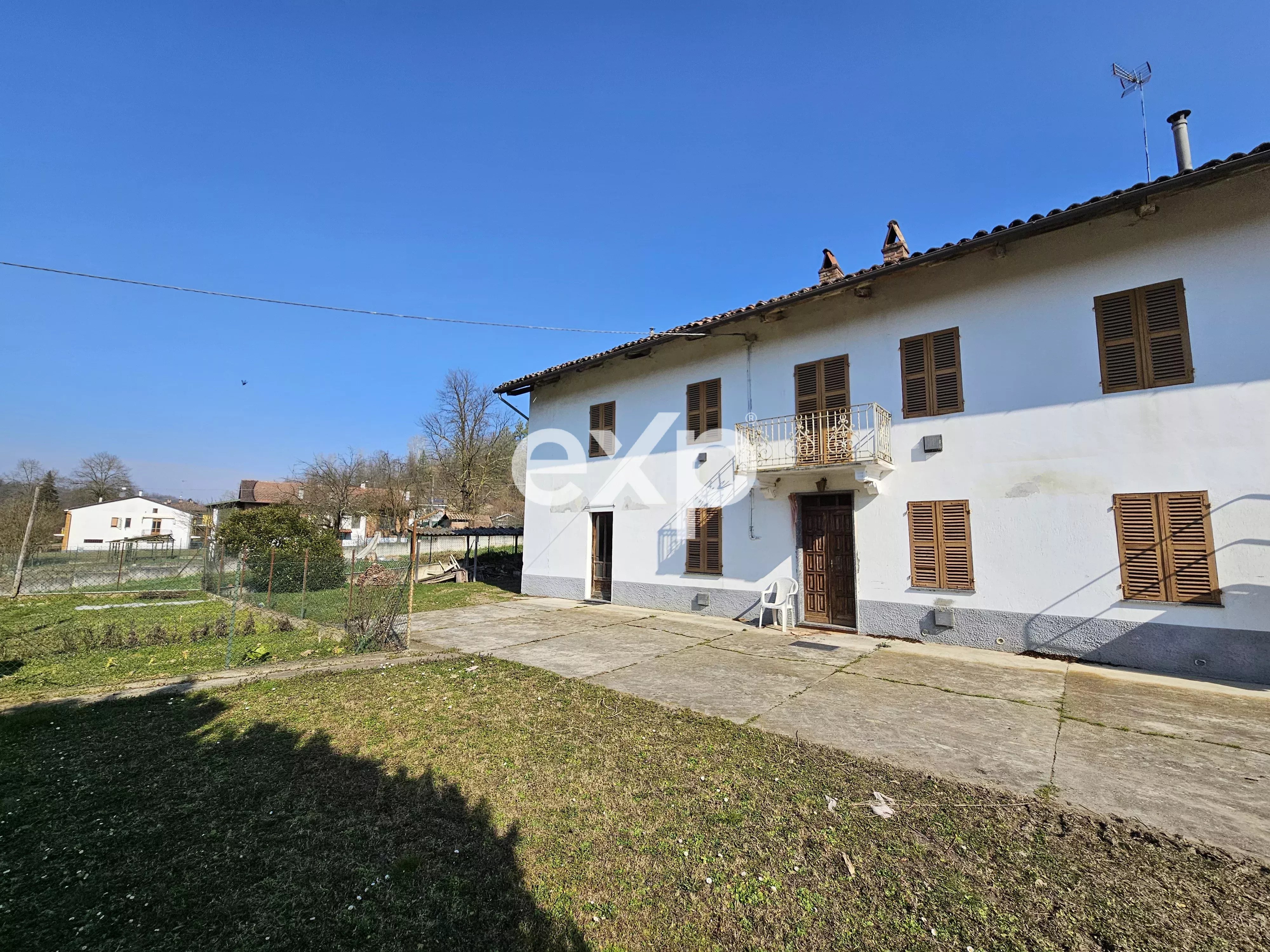 Cascina nel Monferrato Astigiano