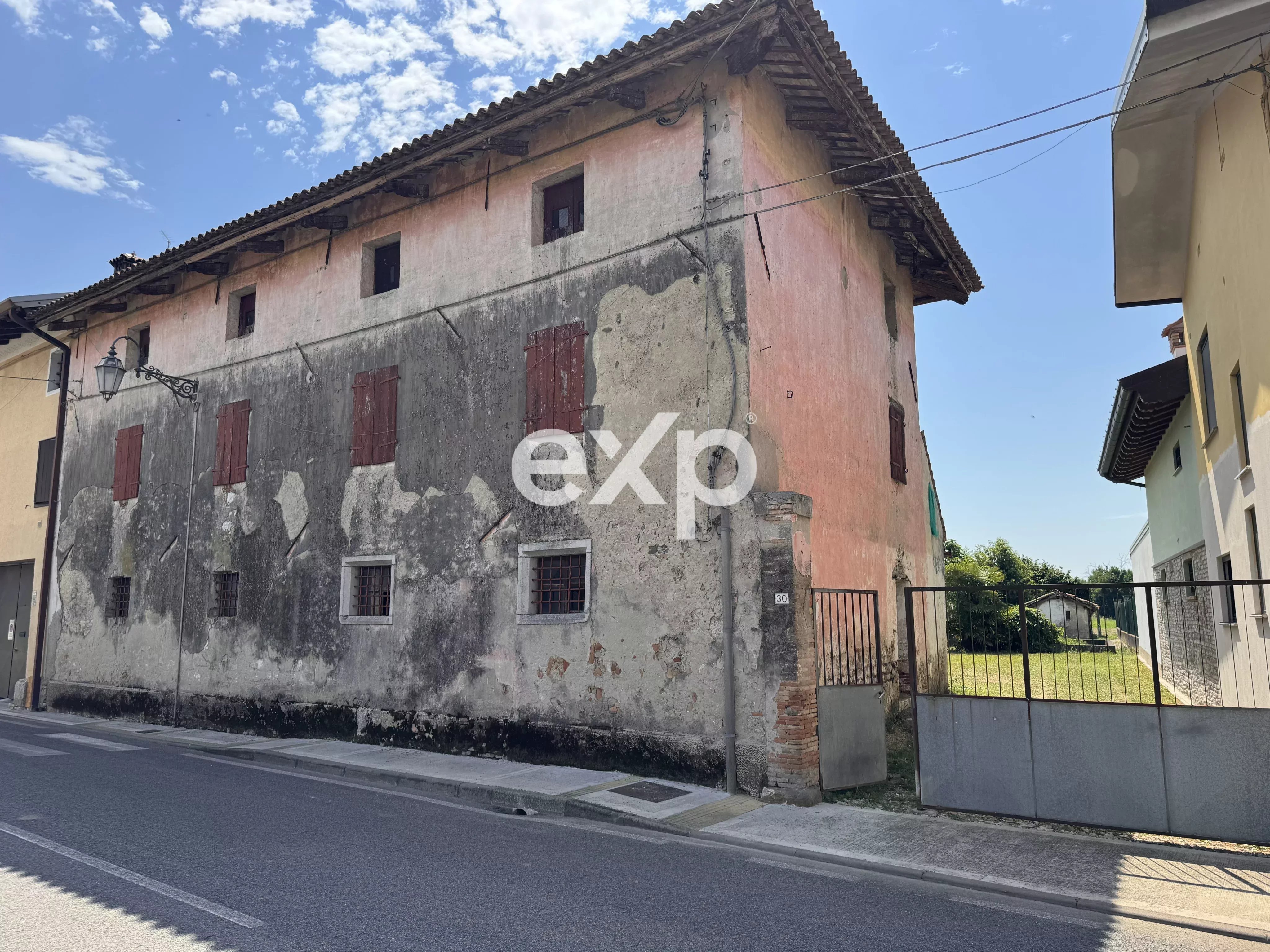 Ampio rustico da ristrutturare a Saciletto - Ruda
