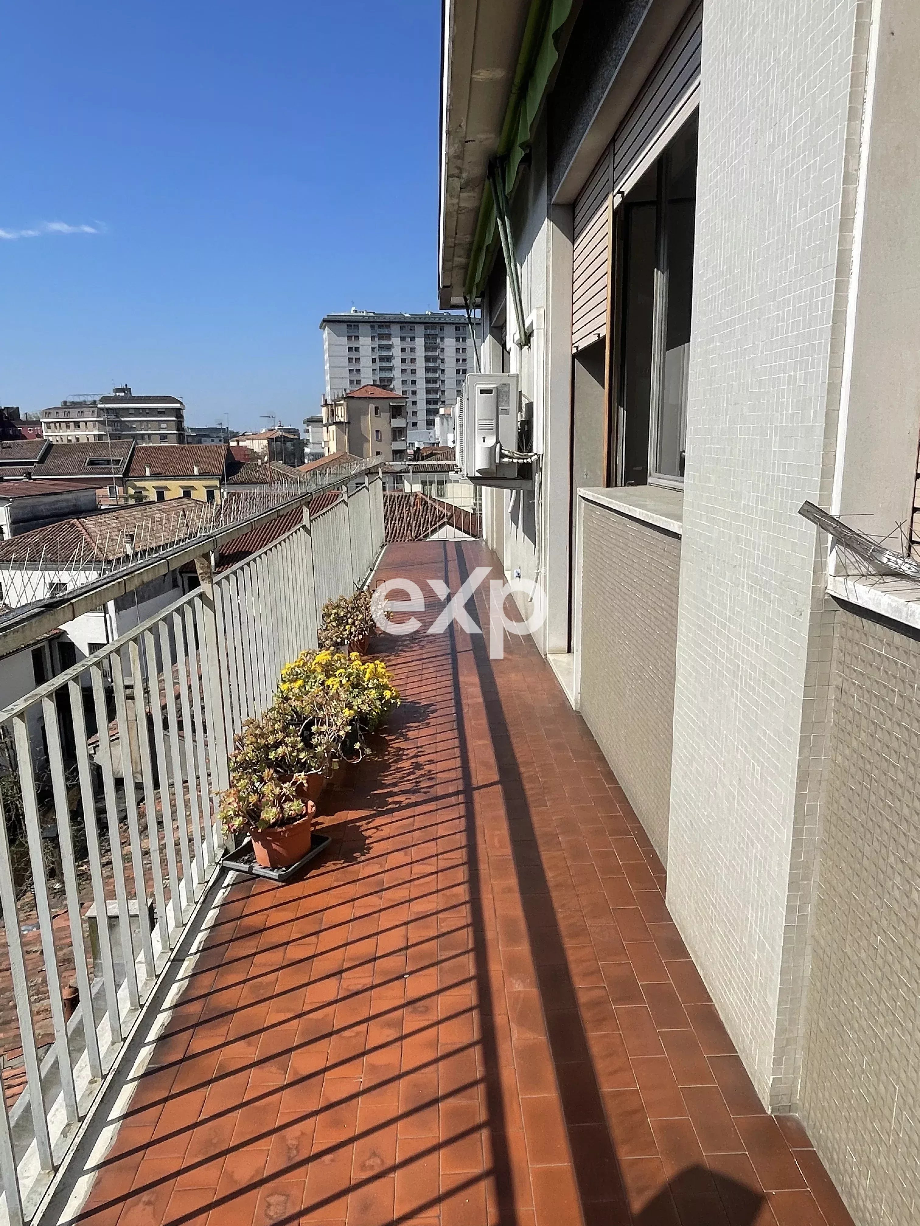 Appartamento da ristrutturare in vendita a Mestre centro, quarto piano con ascensore