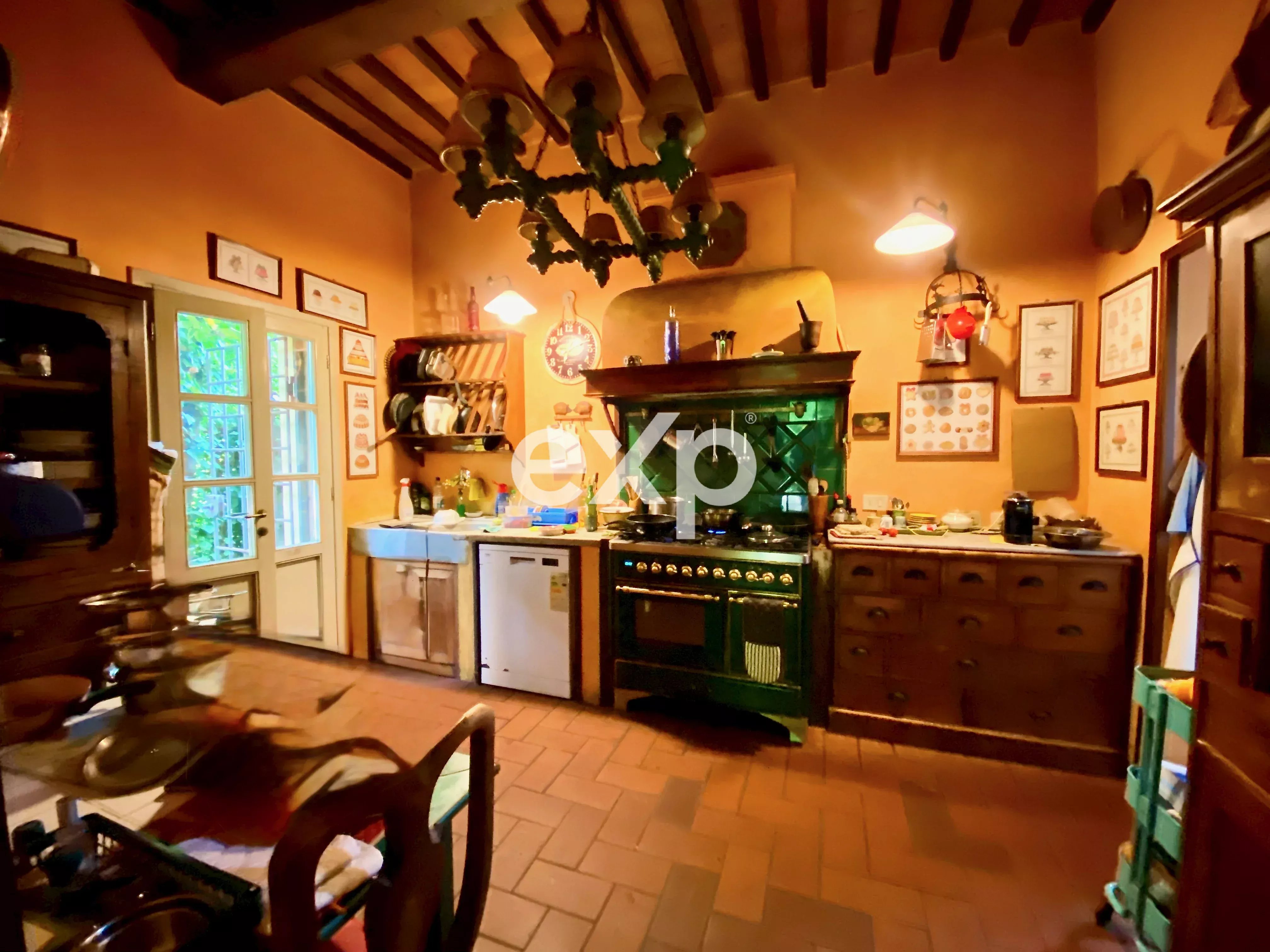 Casa in vendita a Vecchiano, 280 m²