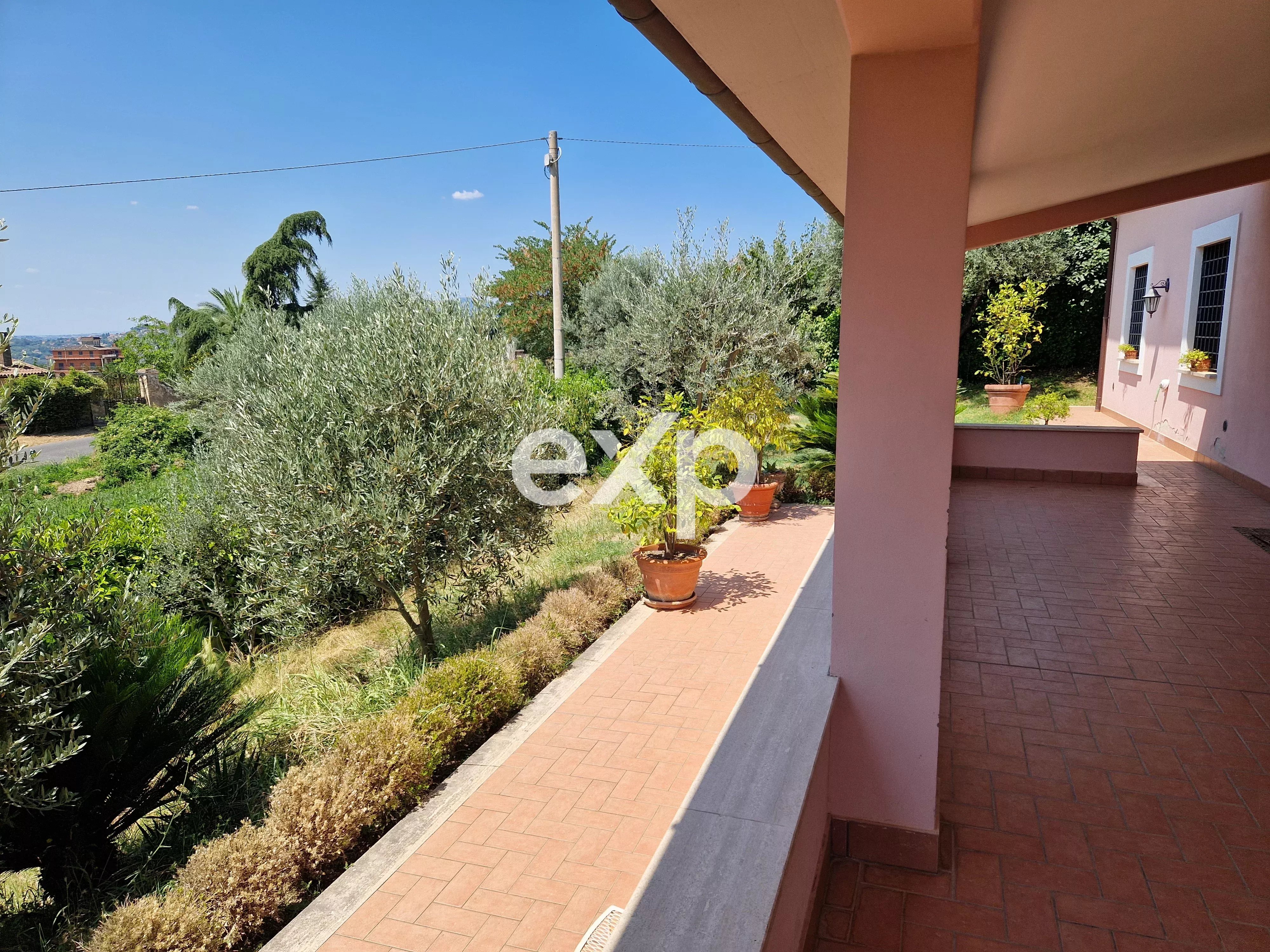 Casa in vendita a Poggio Mirteto, 182 m²