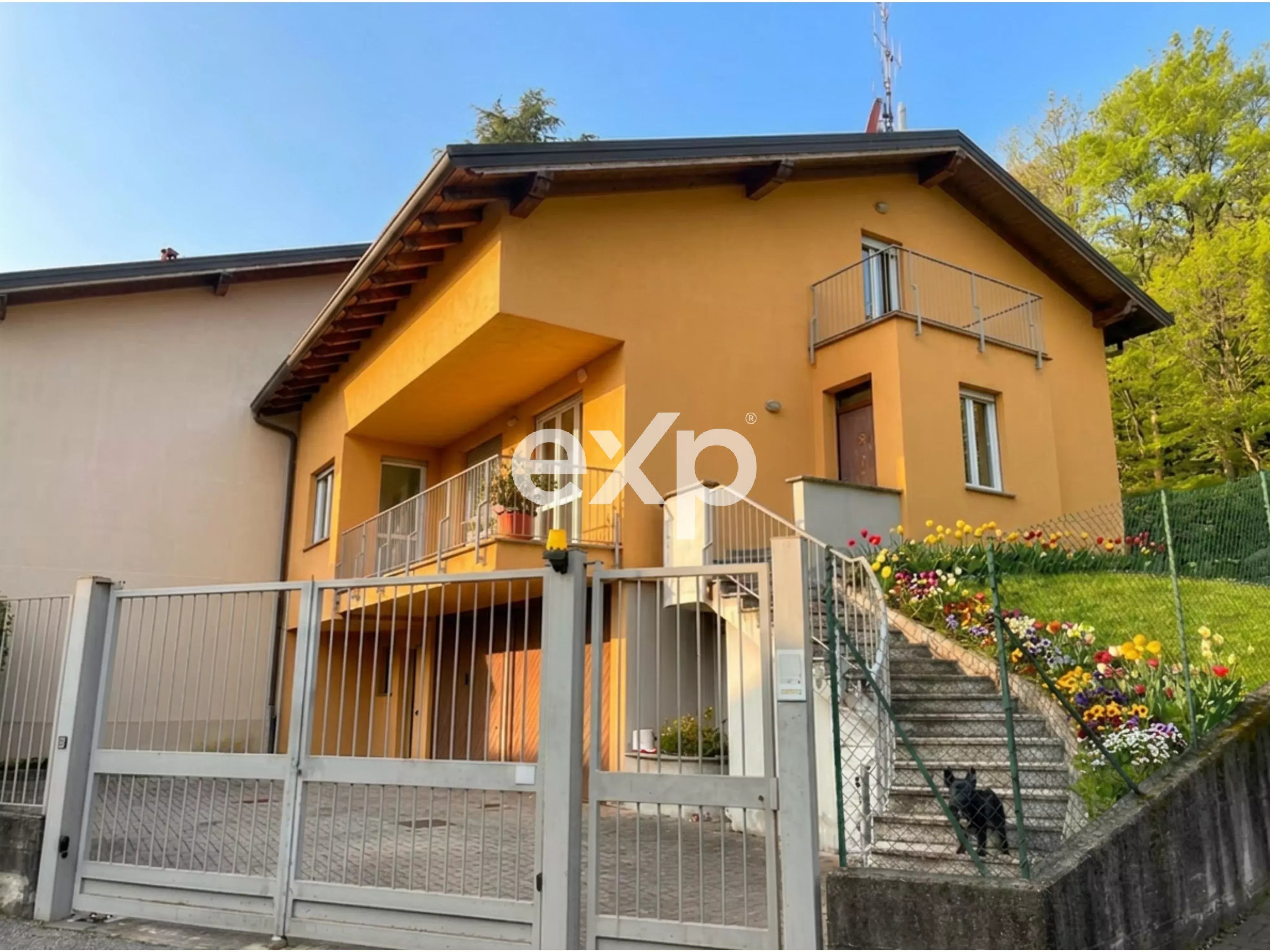 Casa in vendita a Galbiate, 328 m²