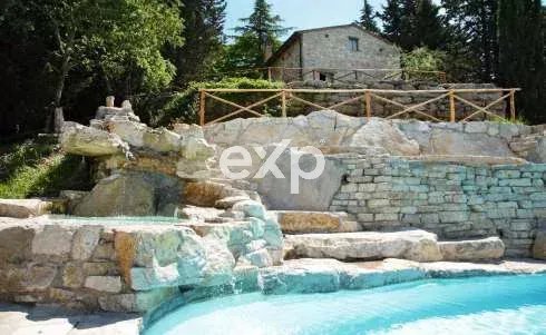 Casa in vendita a Gaiole in Chianti, 1300 m²
