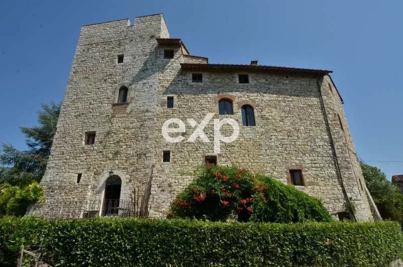 Casa in vendita a Gaiole in Chianti, 1300 m²