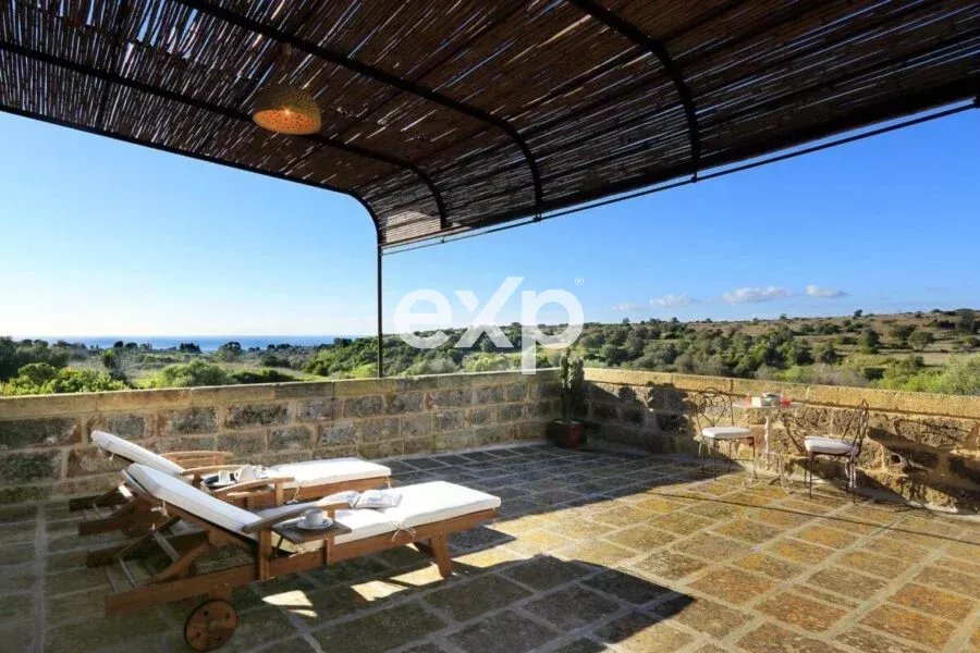 Casa in vendita a Salve, 400000 m²