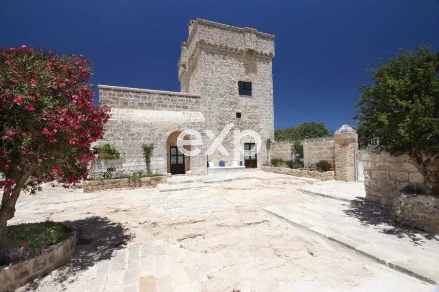 Casa in vendita a Salve, 400000 m²