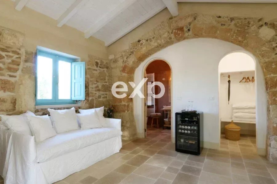 Casa in vendita a Salve, 400000 m²