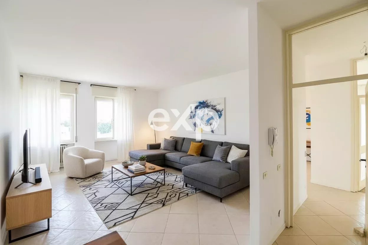 Appartamento in vendita a Cantù, Via Milano, 22, 22063 Cantù, 175 m²