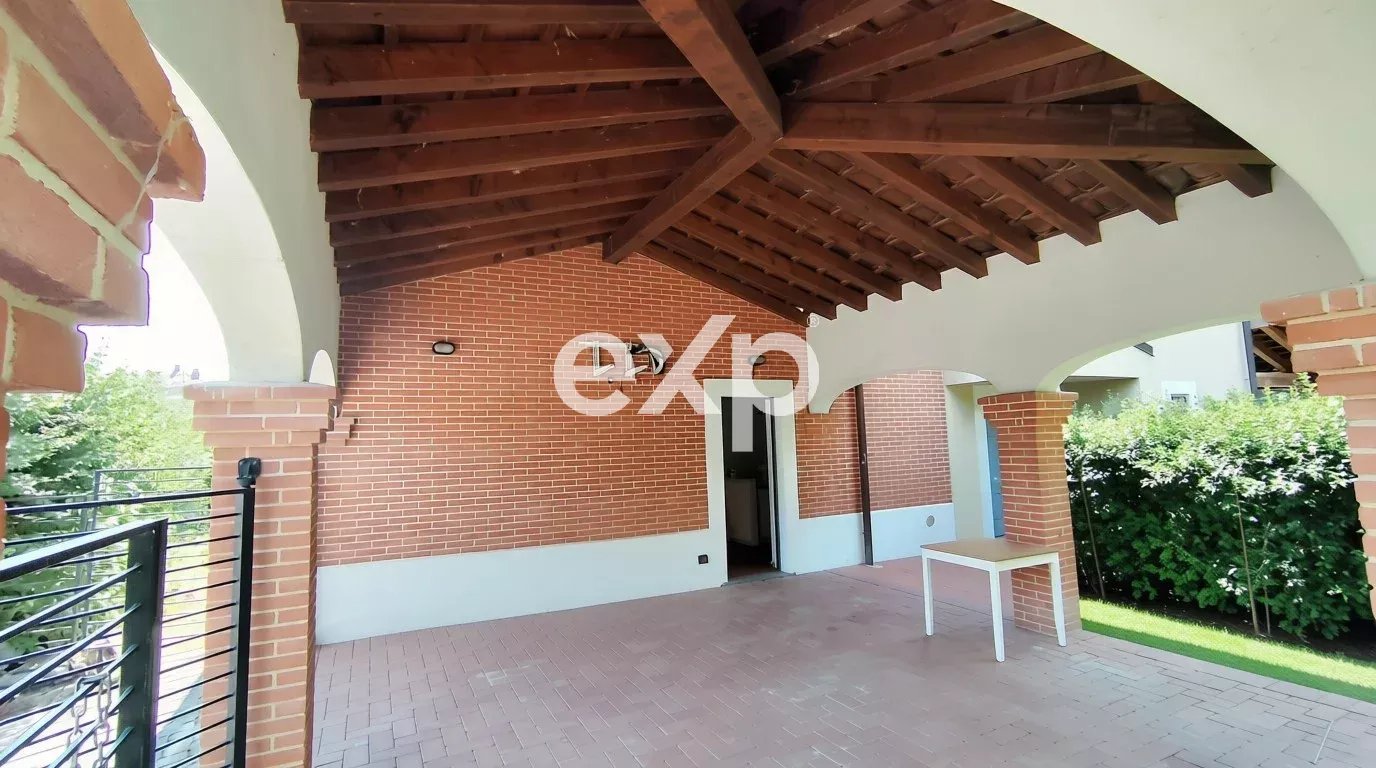 Casa in vendita a Asti, 205 m²