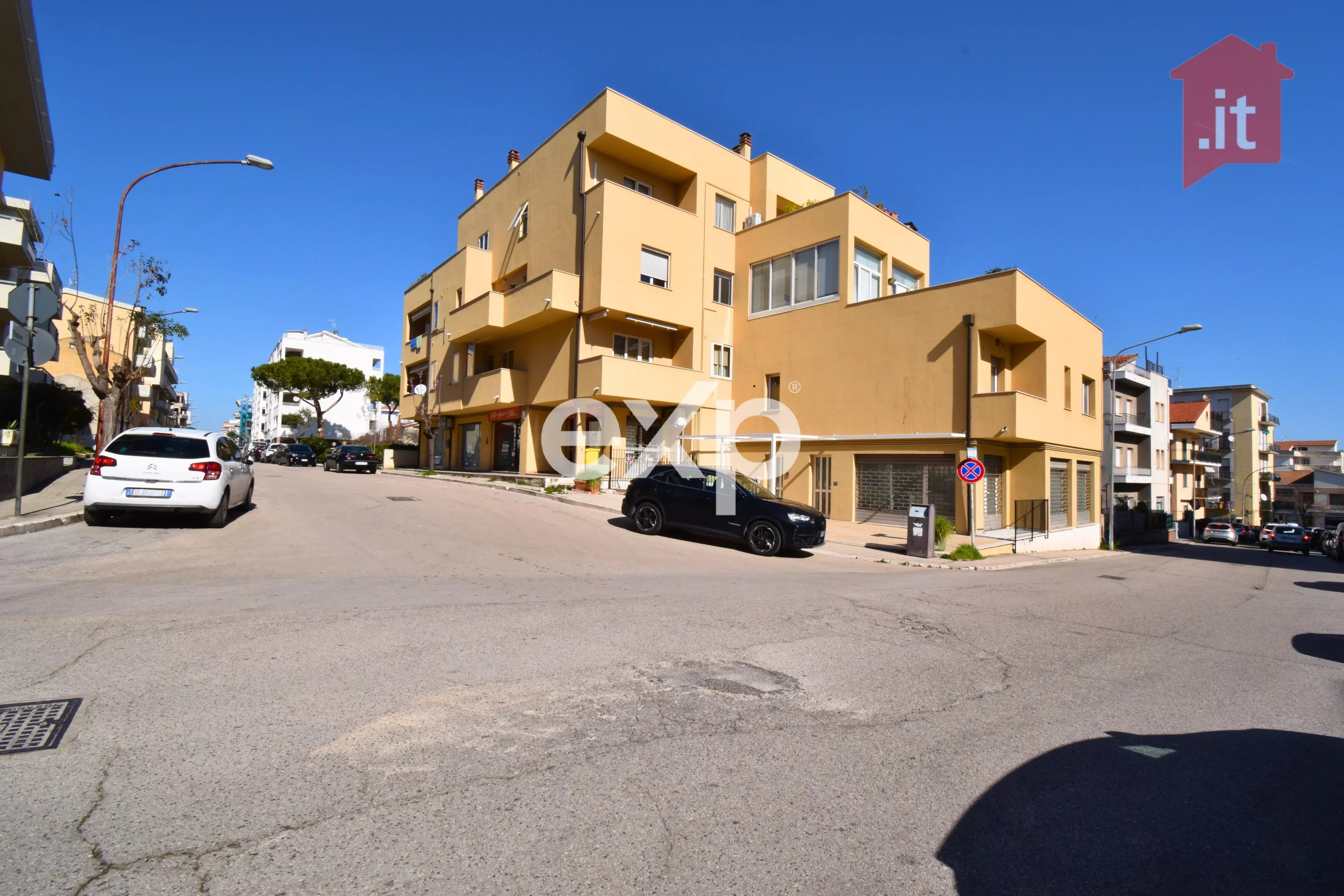 Magazzino / Capannone in vendita a Vasto, Via Platone, 66054 Vasto, 188 m²