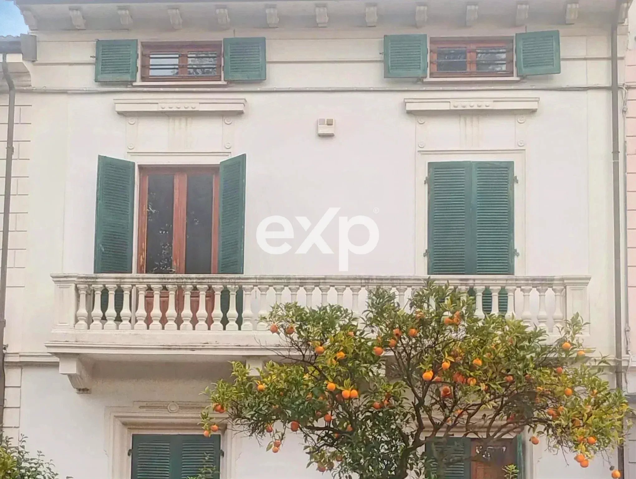 Casa in vendita a Viareggio, 300 m²