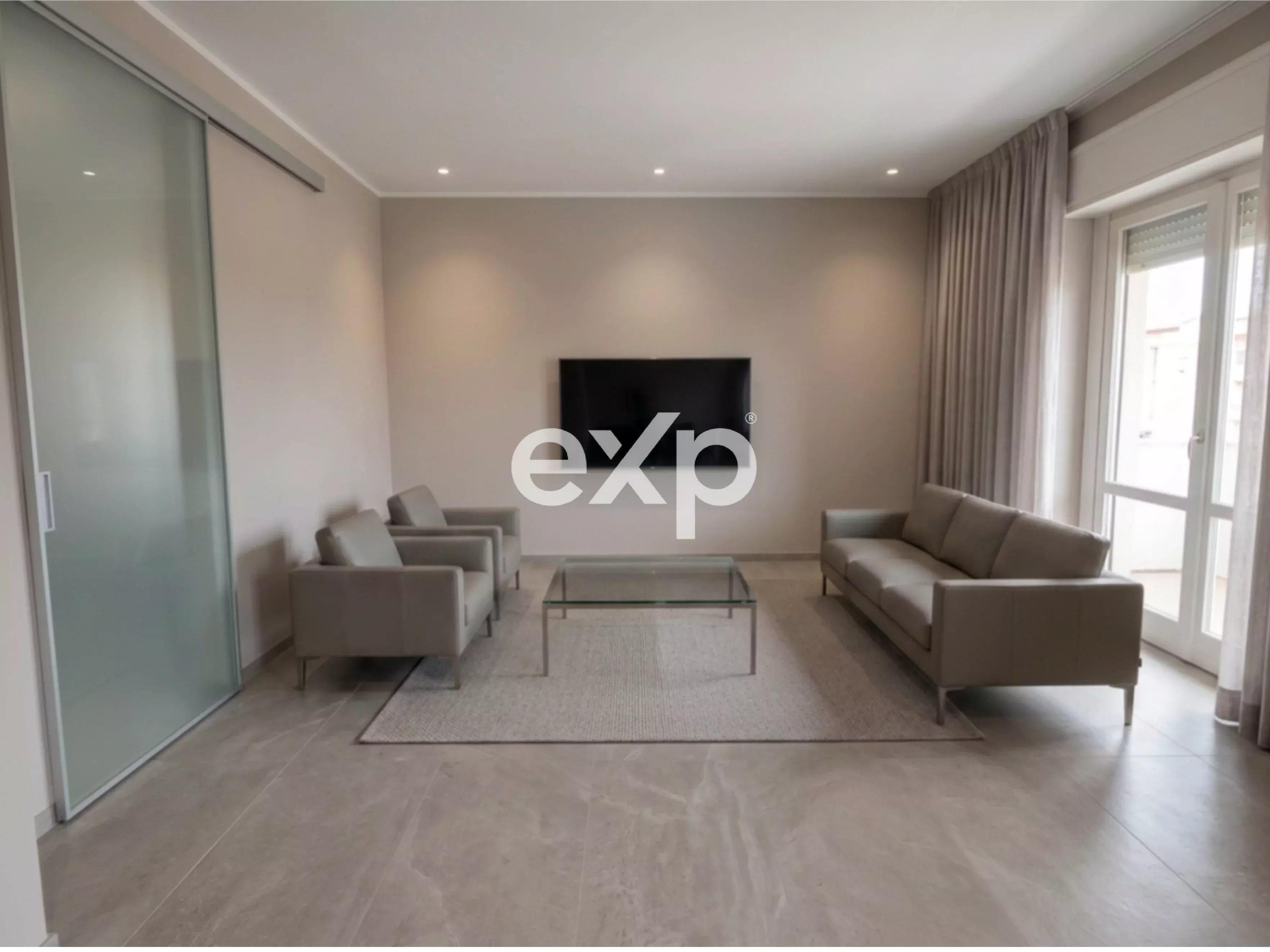 Appartamento in vendita a Lecco, 140 m²