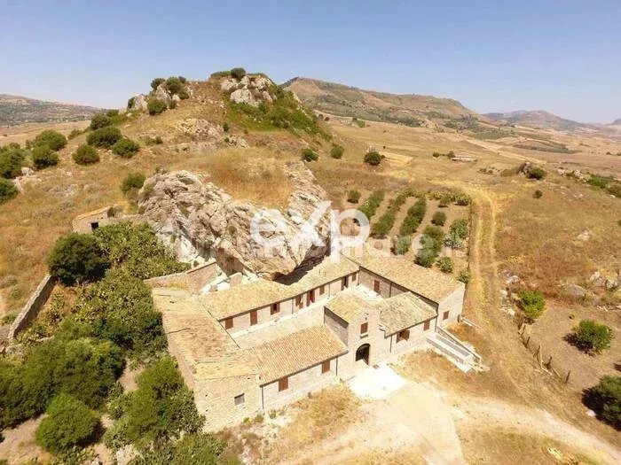 Casa for sale in Roccapalumba, 560 m²