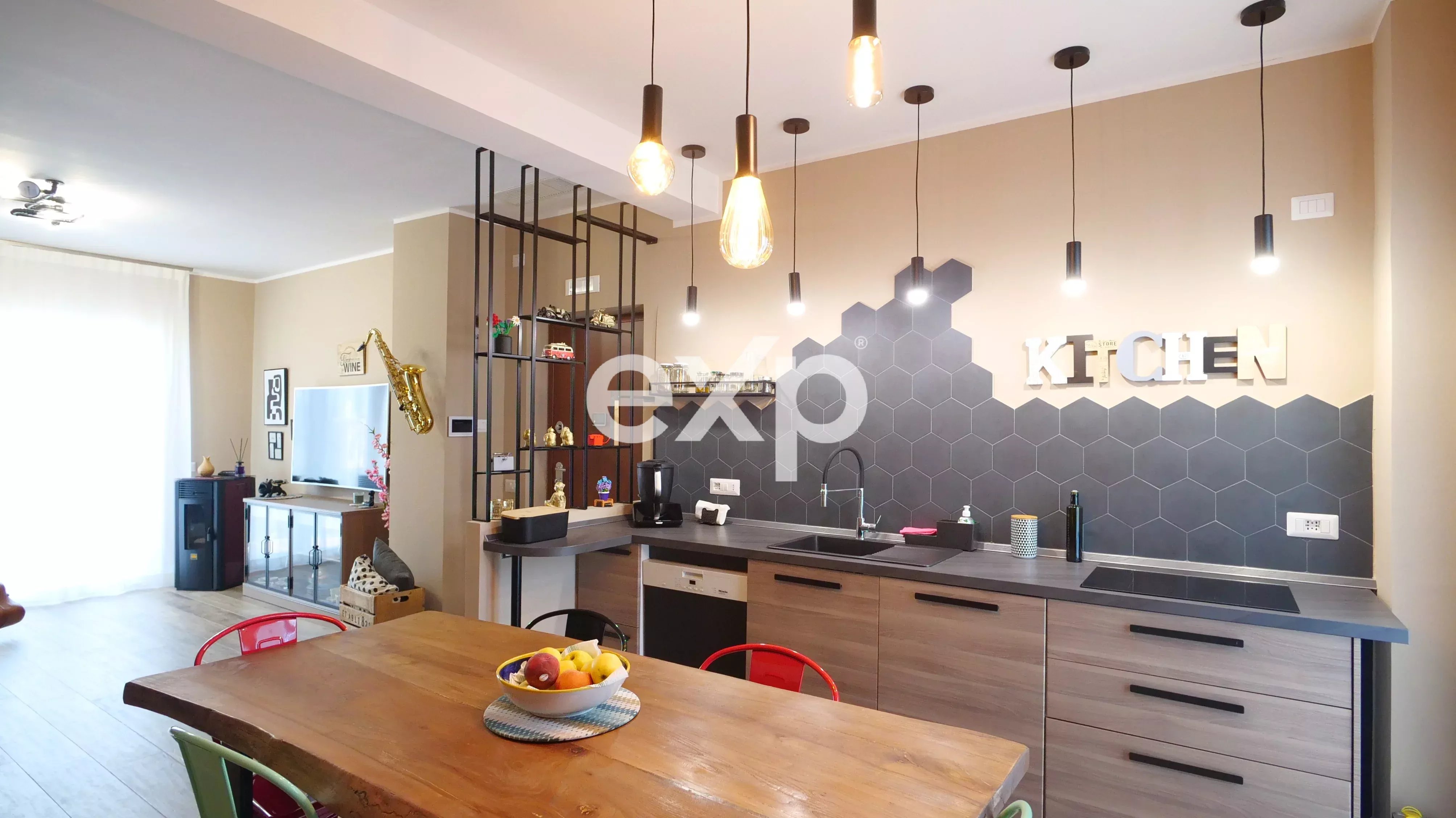 Appartamento in vendita a Pontecagnano Faiano, Via Mare Ionio, 84098 Pontecagnano Faiano, 80 m²
